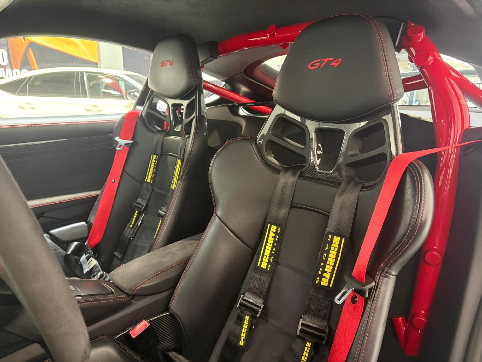 Porsche 718 GT4