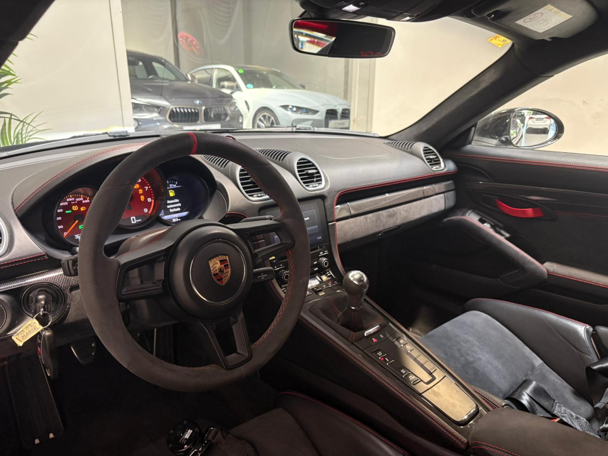 Porsche 718 GT4