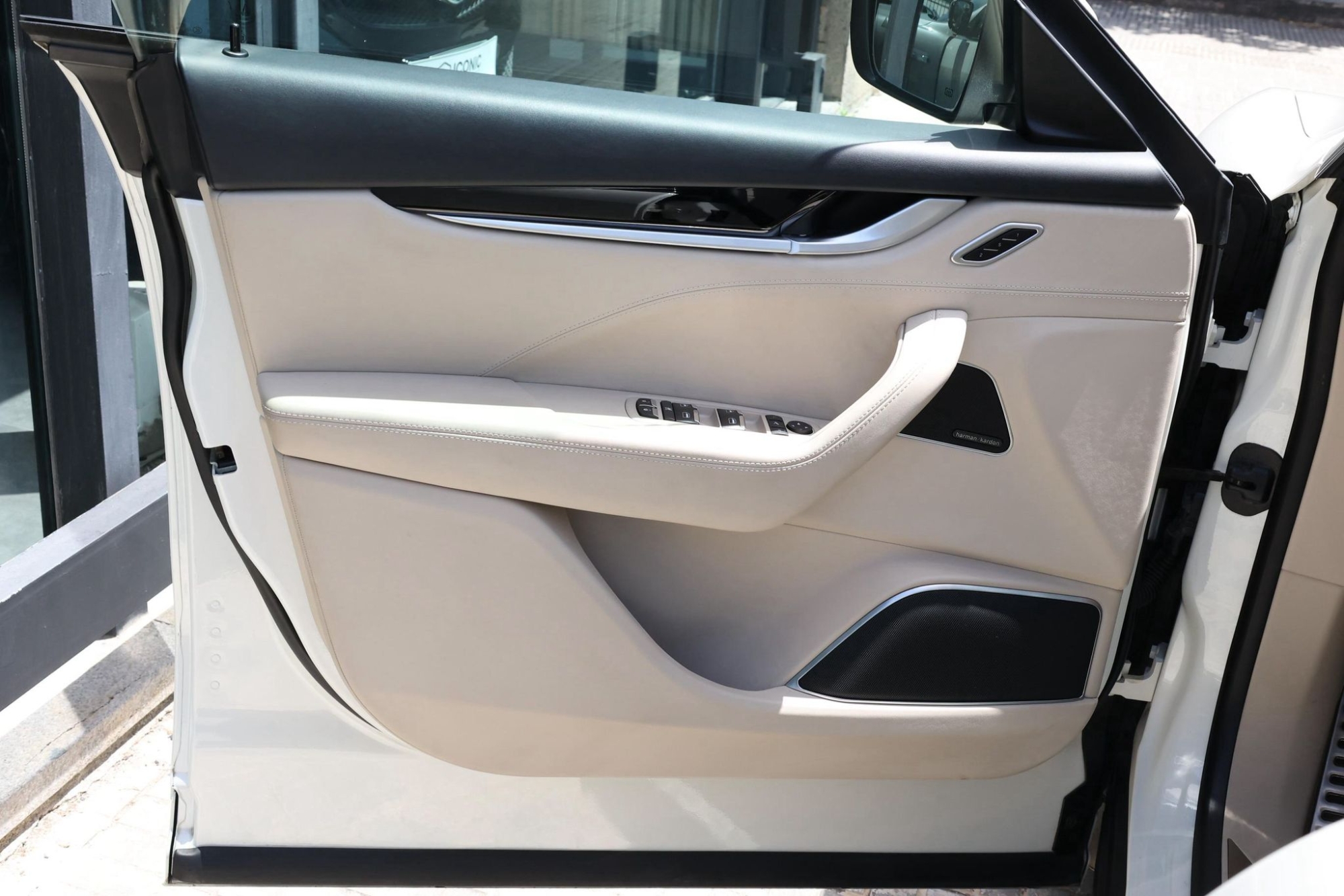 MASERATI LEVANTE SQ4
