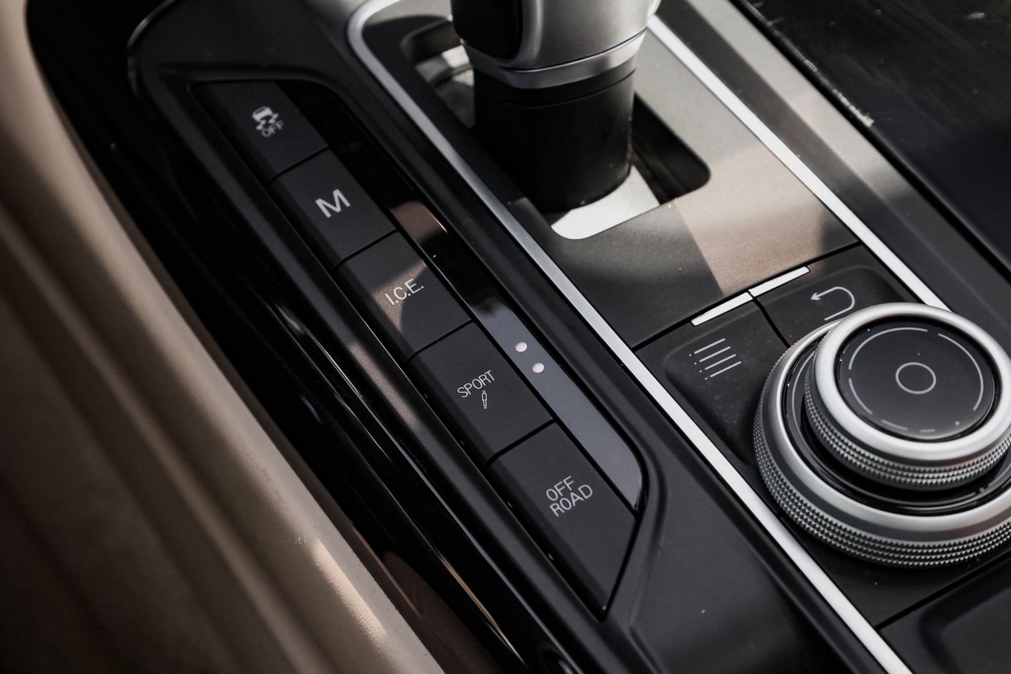 MASERATI LEVANTE SQ4