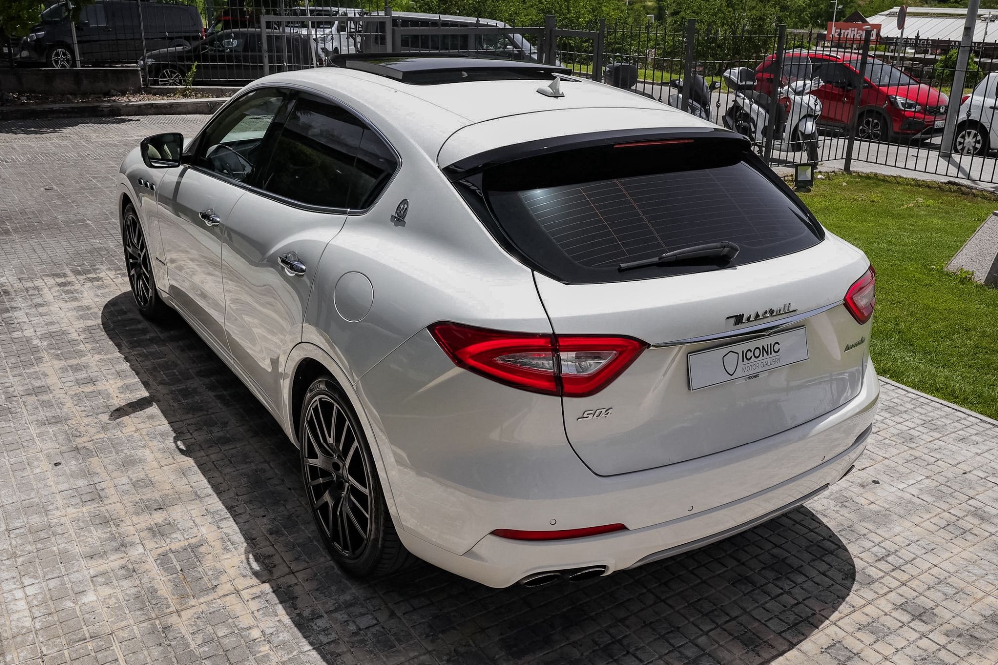 MASERATI LEVANTE SQ4