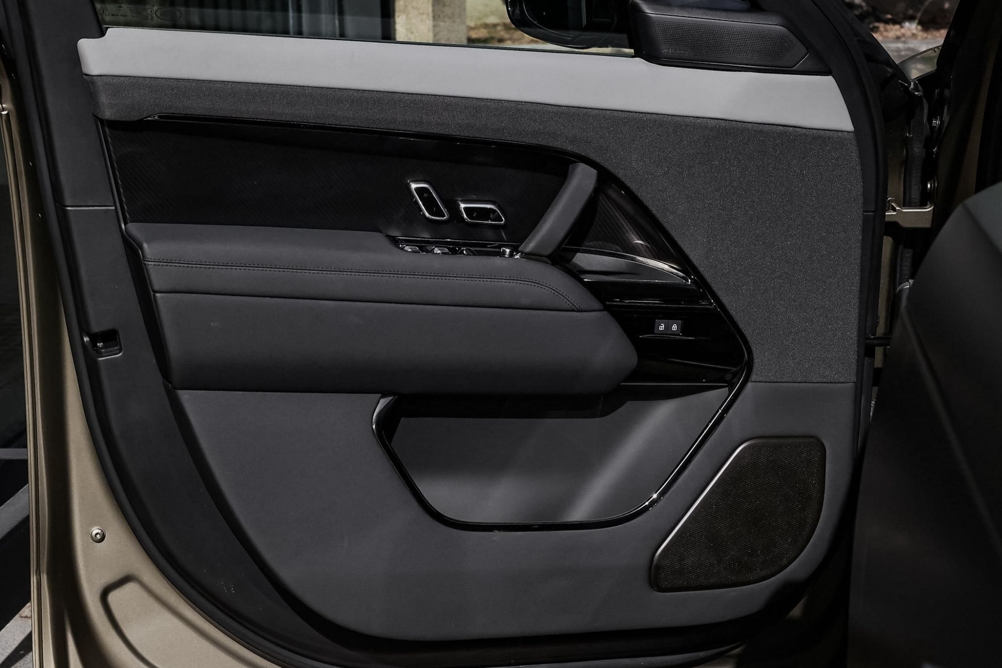 LAND ROVER RANGE ROVER SPORT SV EDITION ONE