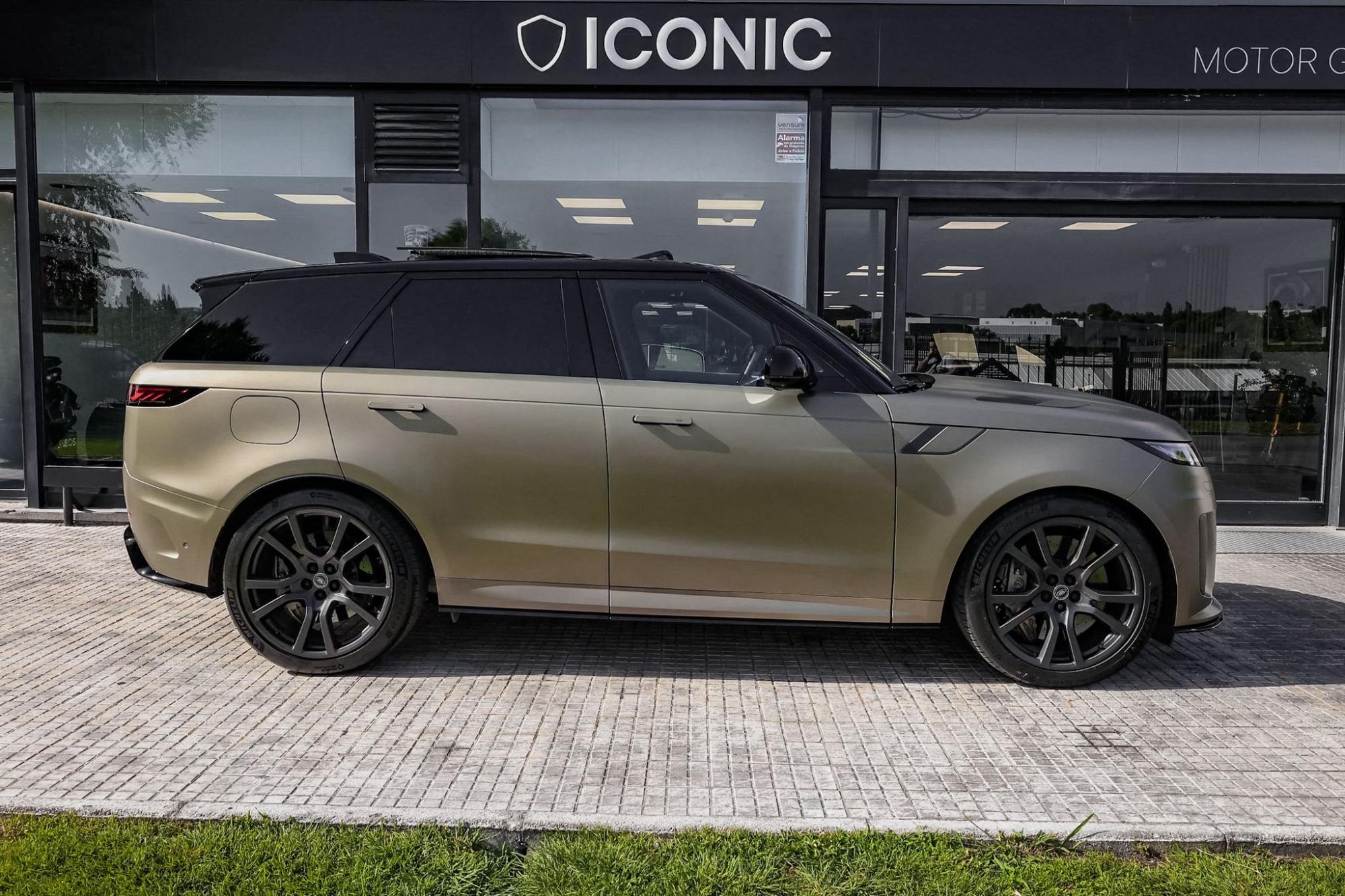 LAND ROVER RANGE ROVER SPORT SV EDITION ONE
