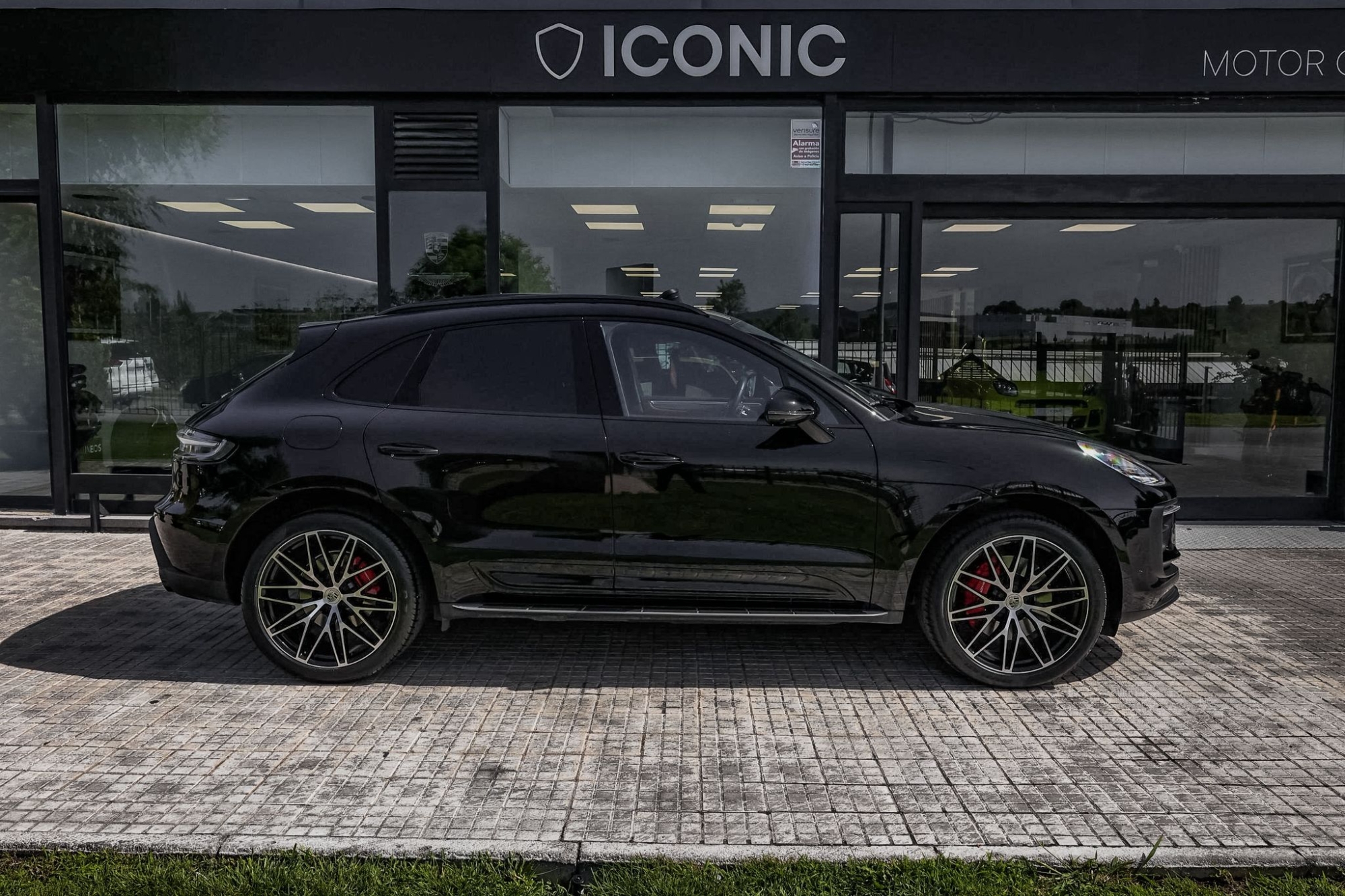 PORSCHE MACAN S