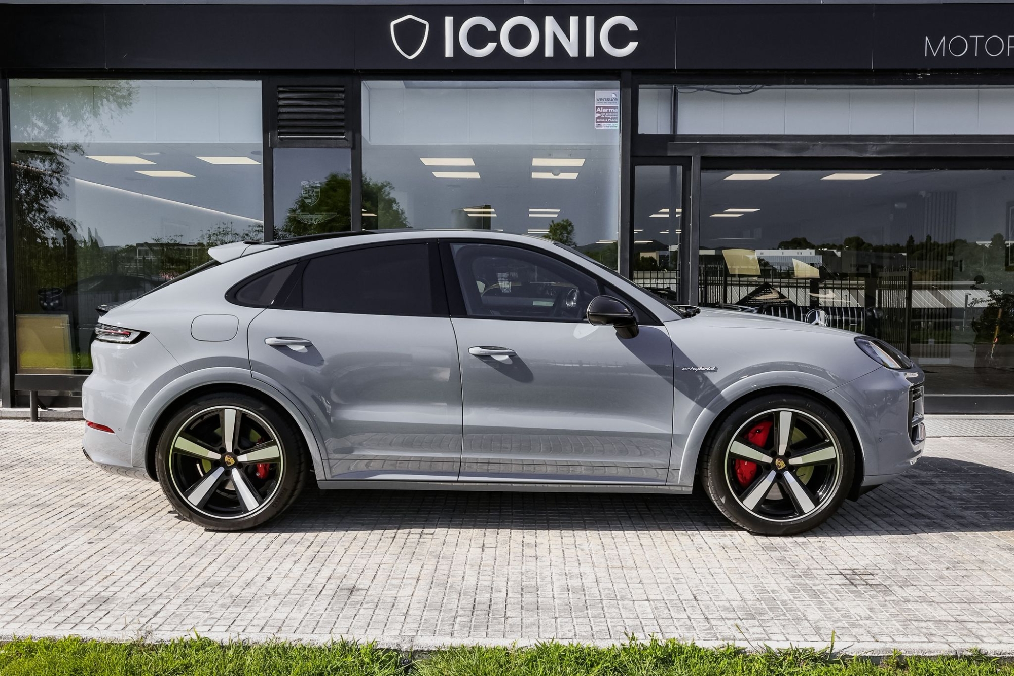 PORSCHE CAYENNE TURBO E-HYBRID COUPÉ