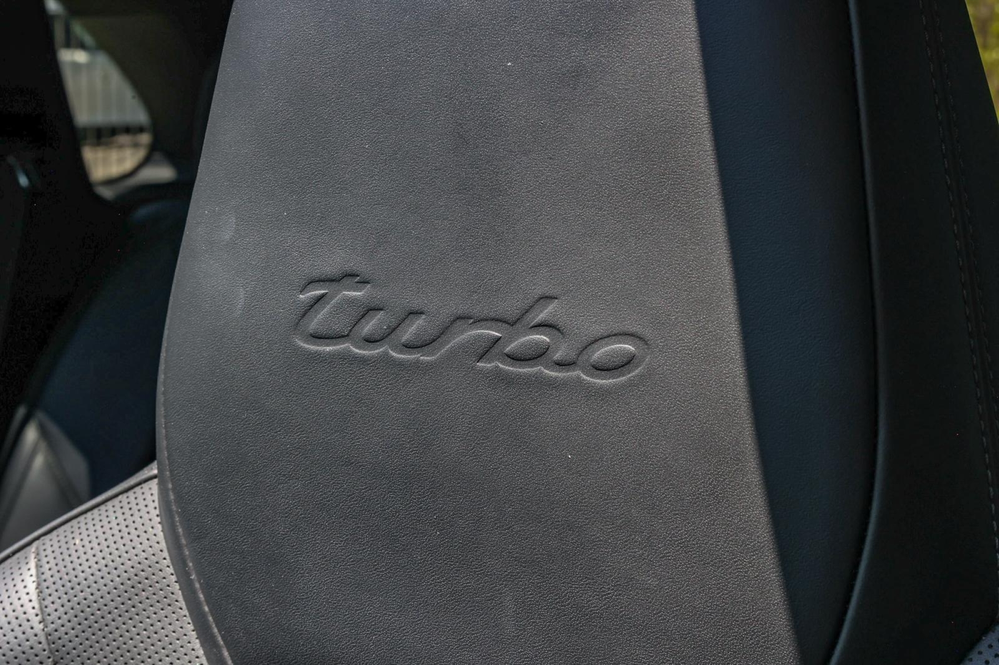 PORSCHE CAYENNE TURBO