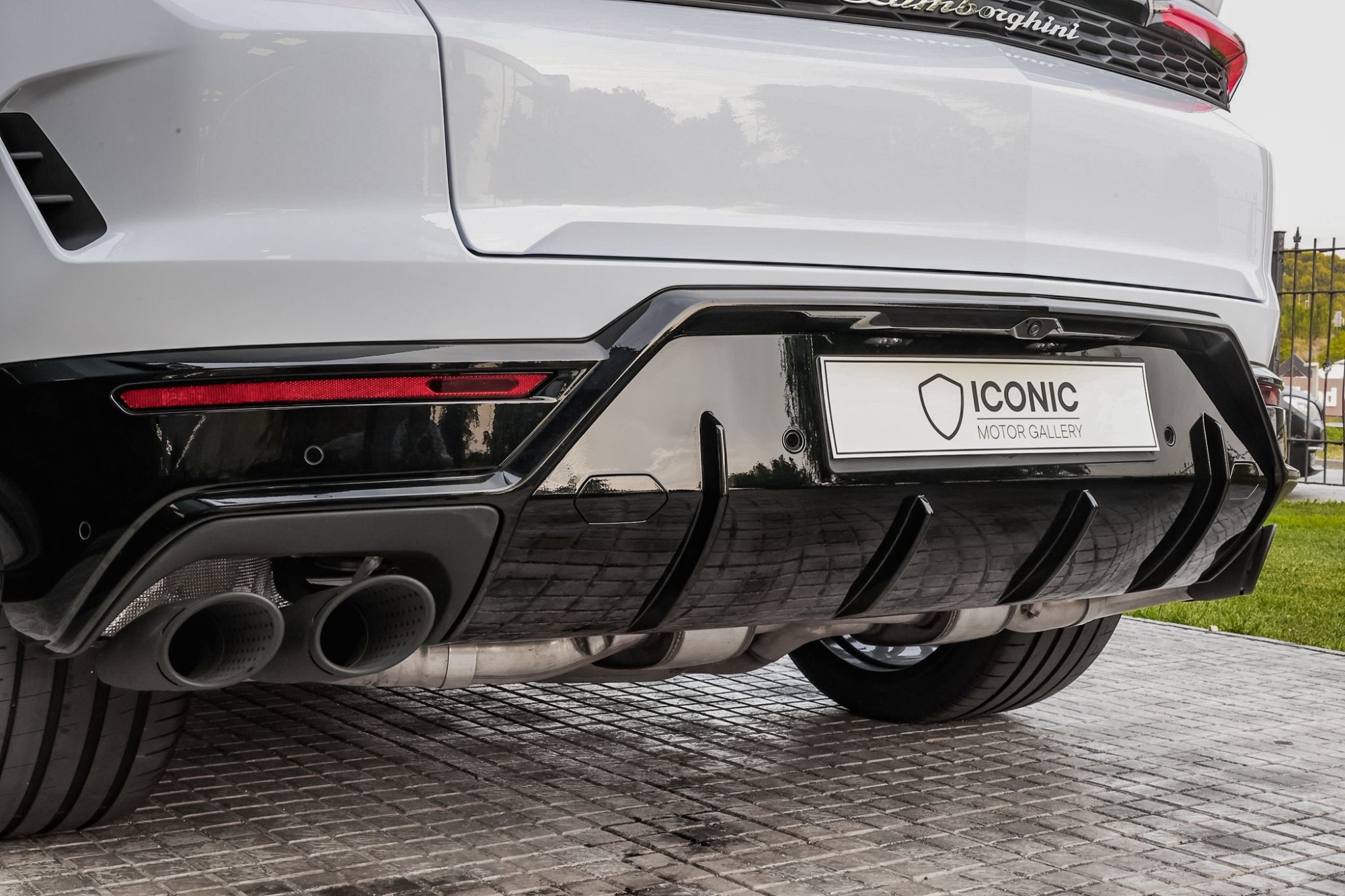 LAMBORGHINI URUS SE