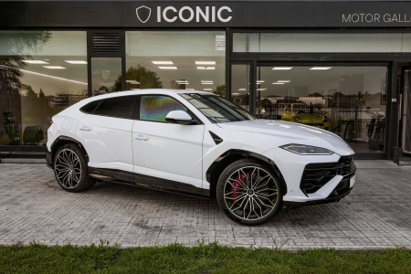 LAMBORGHINI URUS SE