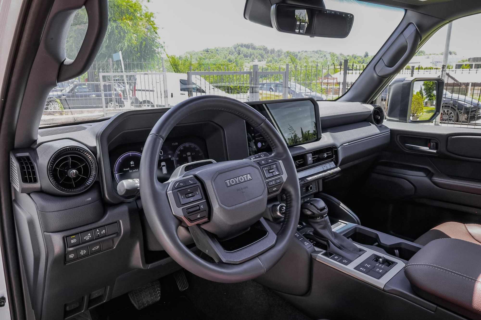 TOYOTA LAND CRUISER MILD-HYBRID VX-L 