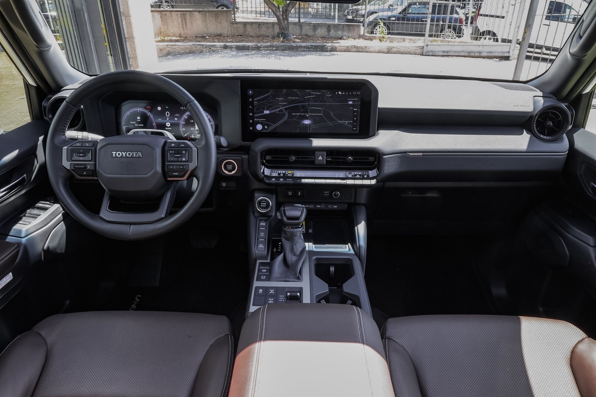 TOYOTA LAND CRUISER MILD-HYBRID VX-L 