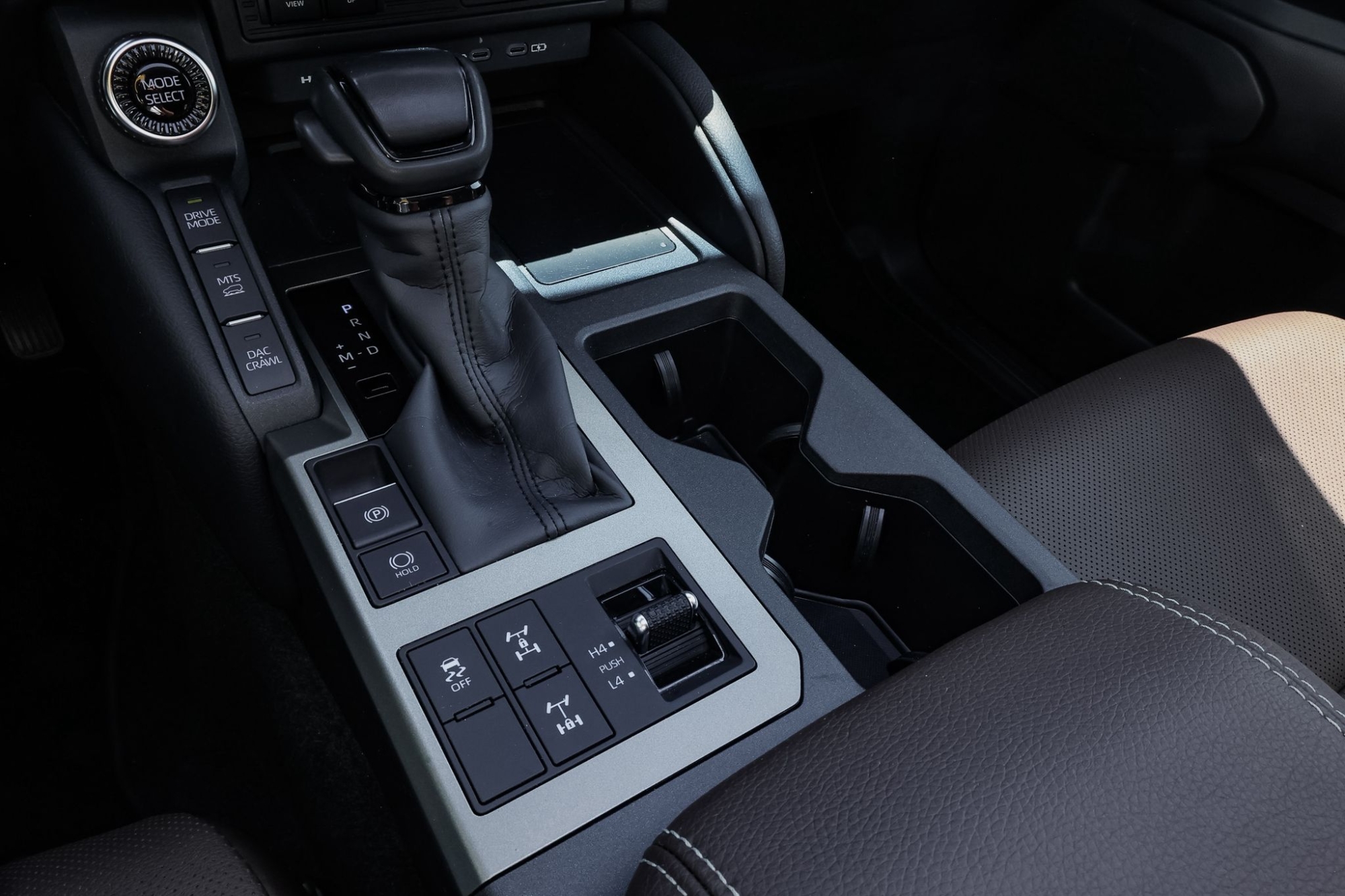 TOYOTA LAND CRUISER MILD-HYBRID VX-L 