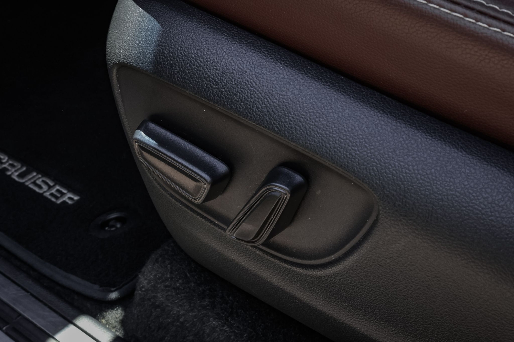 TOYOTA LAND CRUISER MILD-HYBRID VX-L 