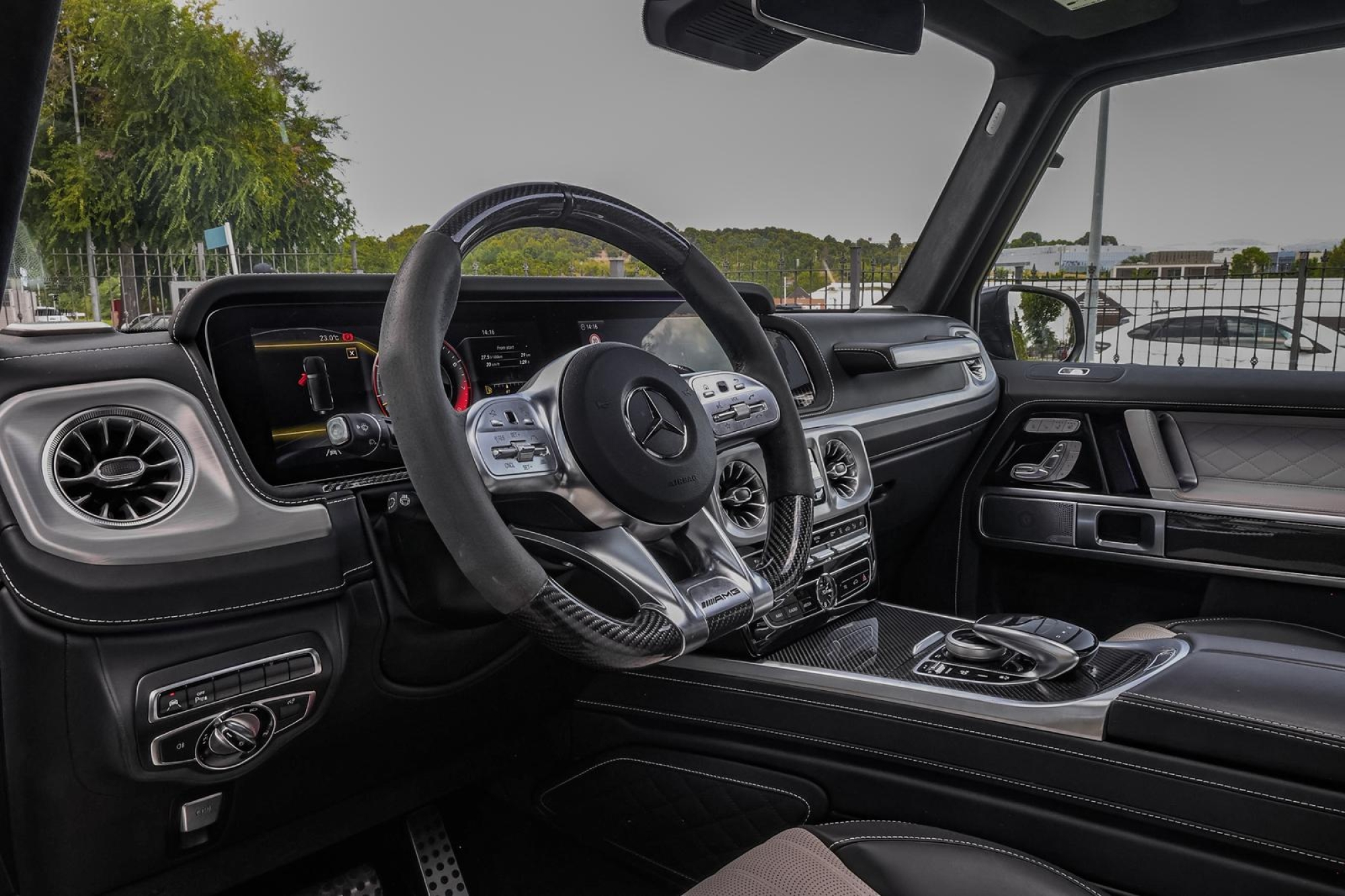 MERCEDES-BENZ G63 AMG
