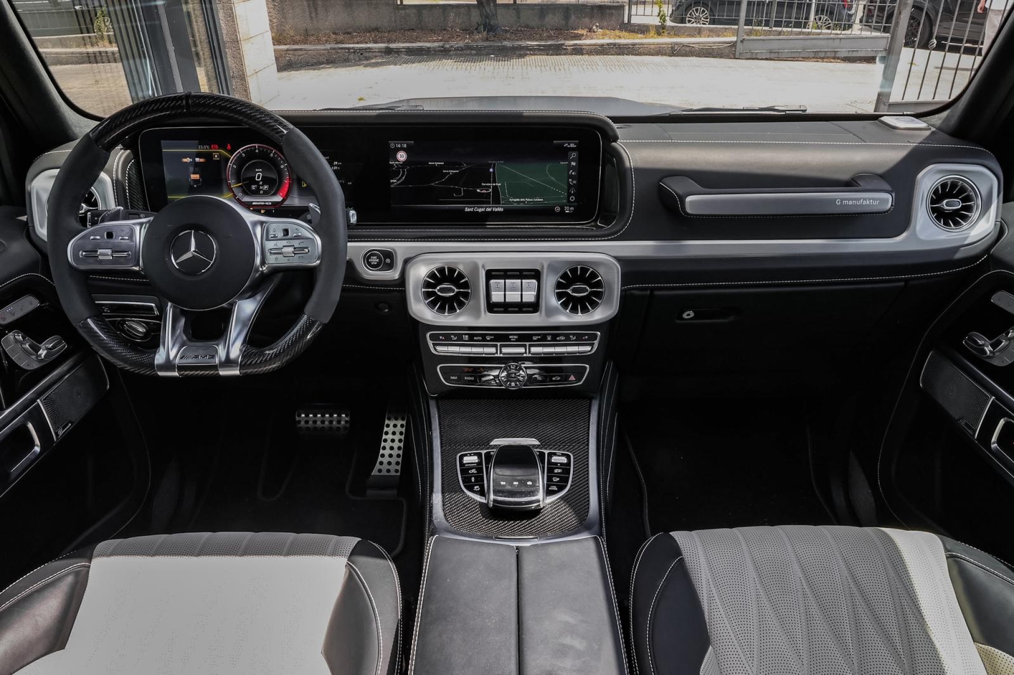 MERCEDES-BENZ G63 AMG