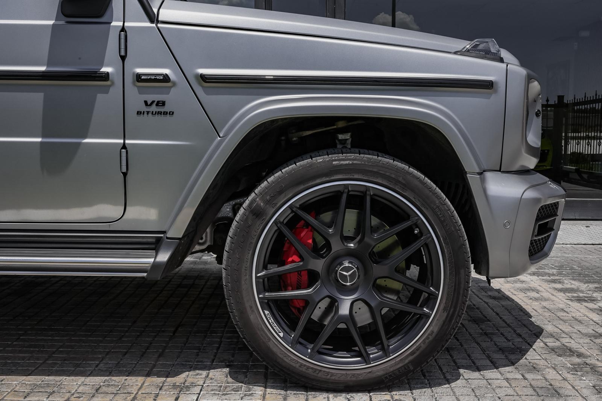 MERCEDES-BENZ G63 AMG