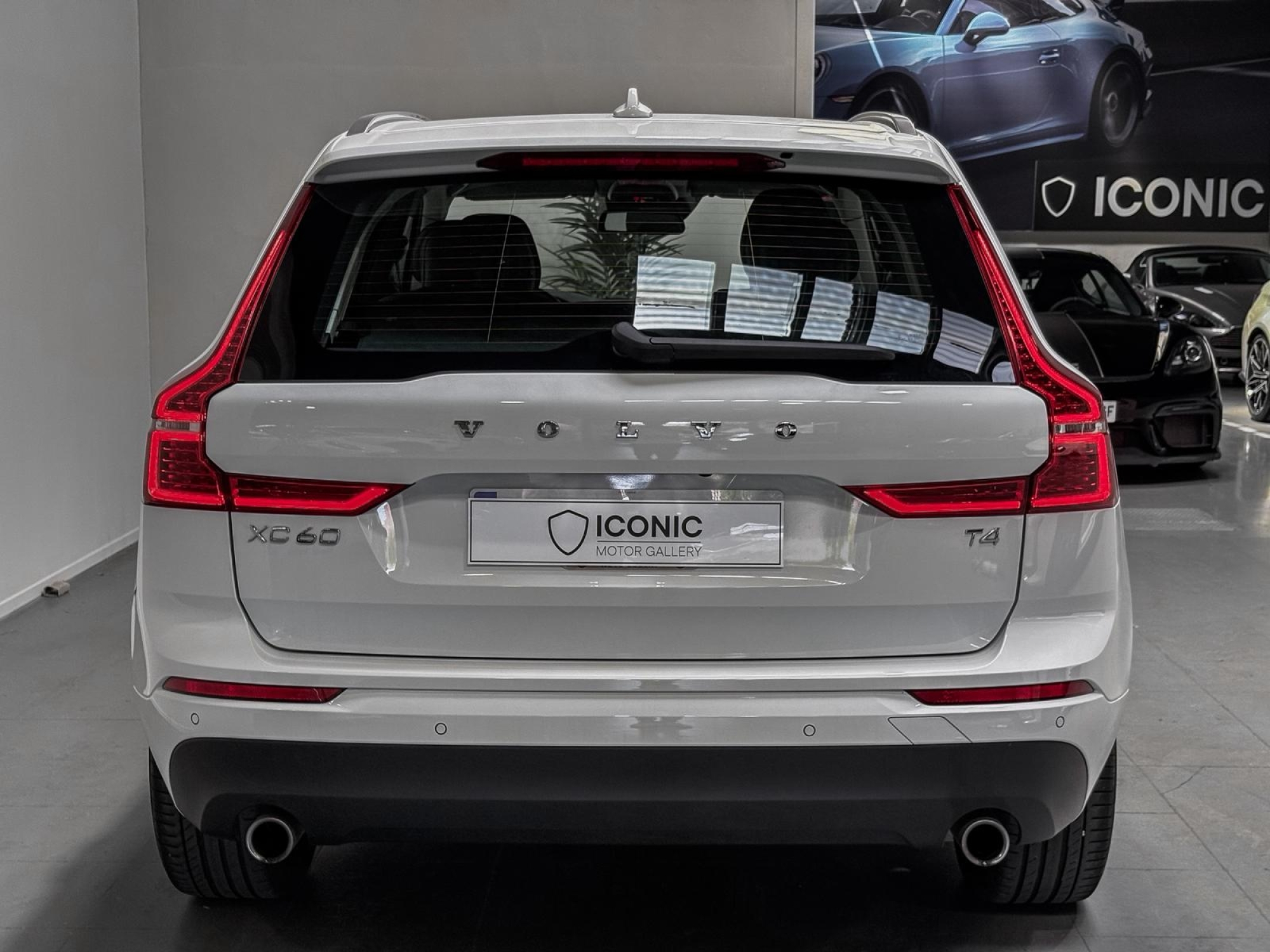 VOLVO XC60 T5 MOMENTUM