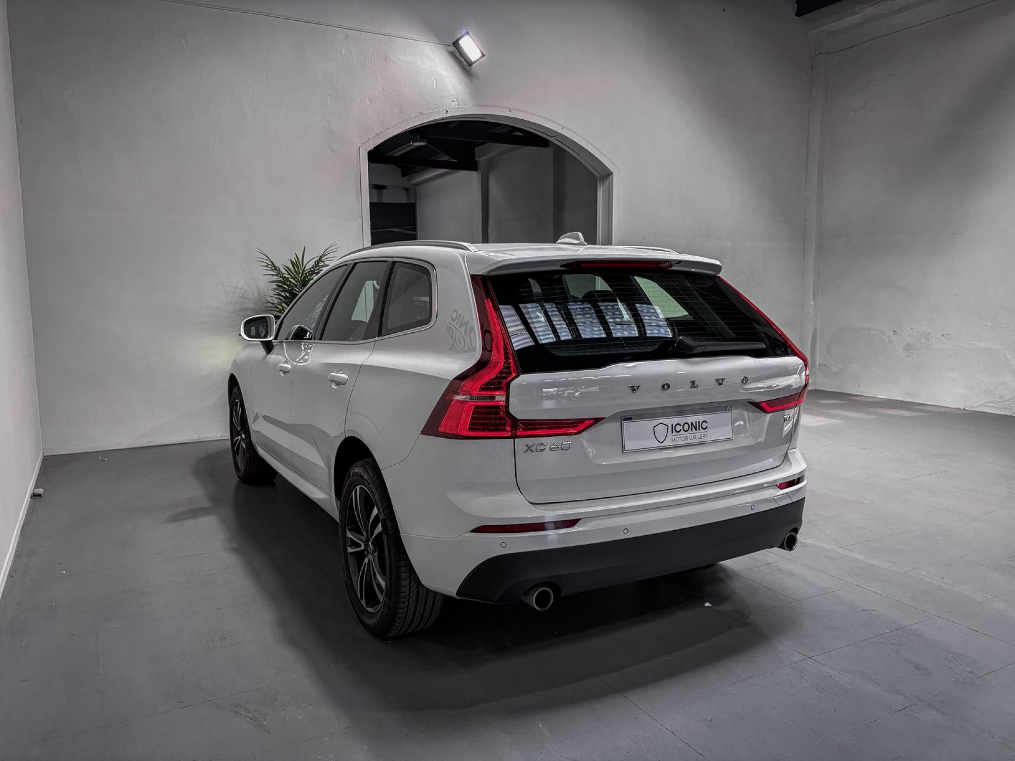 VOLVO XC60 T5 MOMENTUM