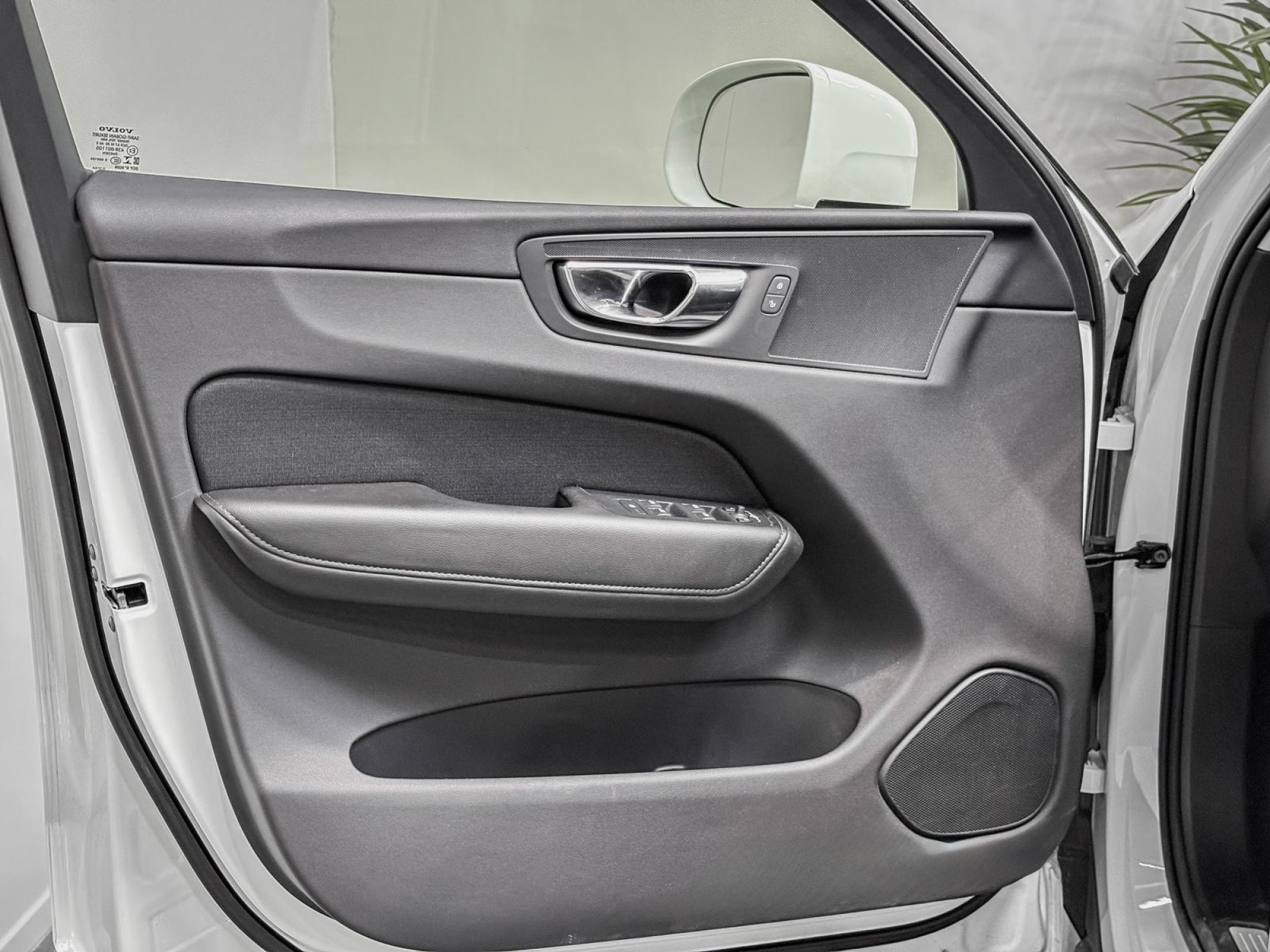 VOLVO XC60 T5 MOMENTUM