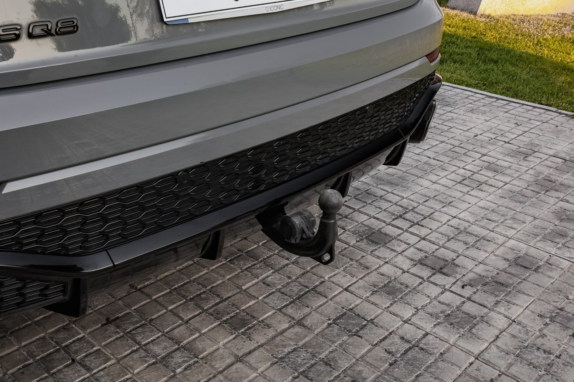 AUDI RSQ8