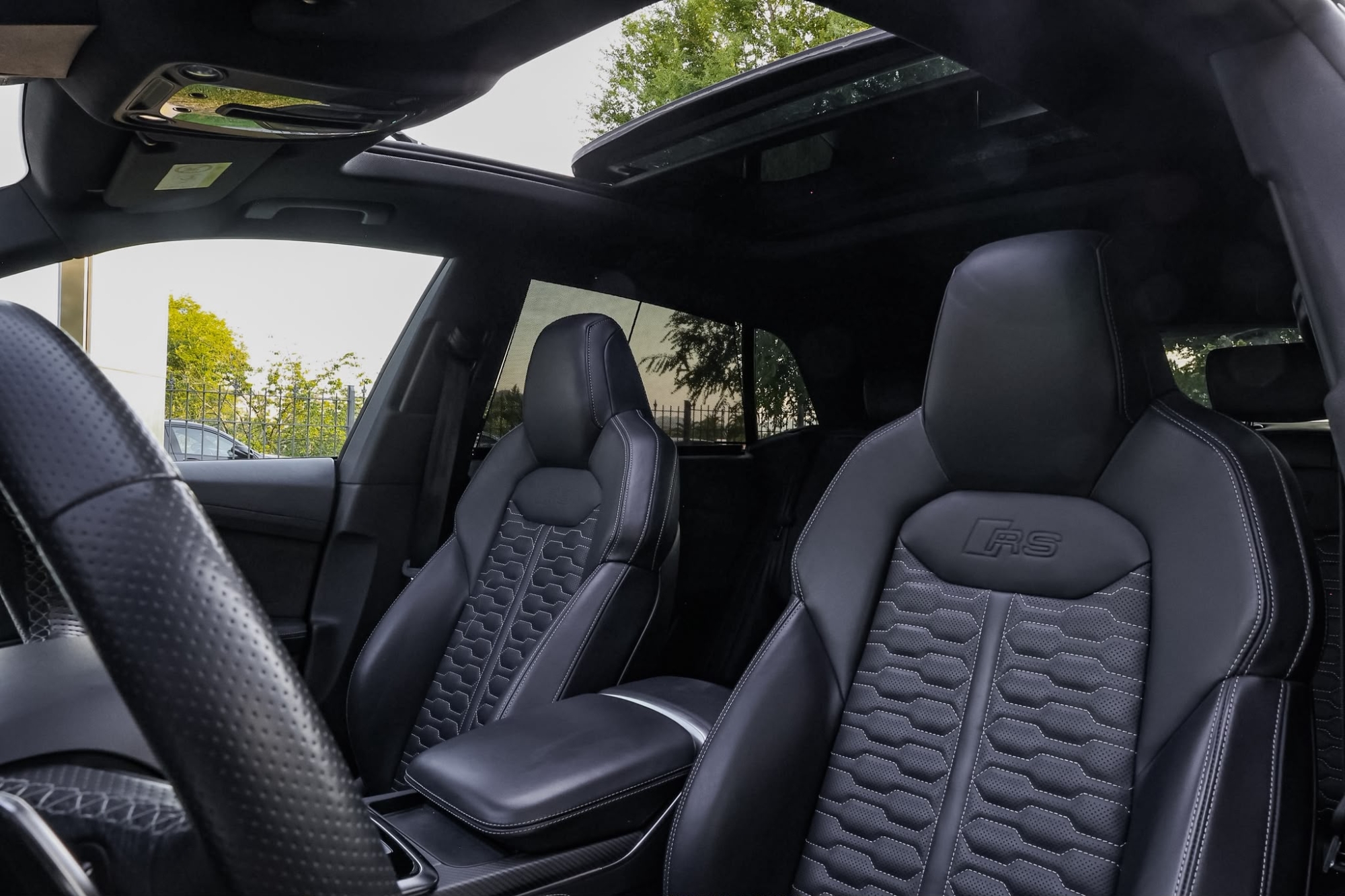 AUDI RSQ8