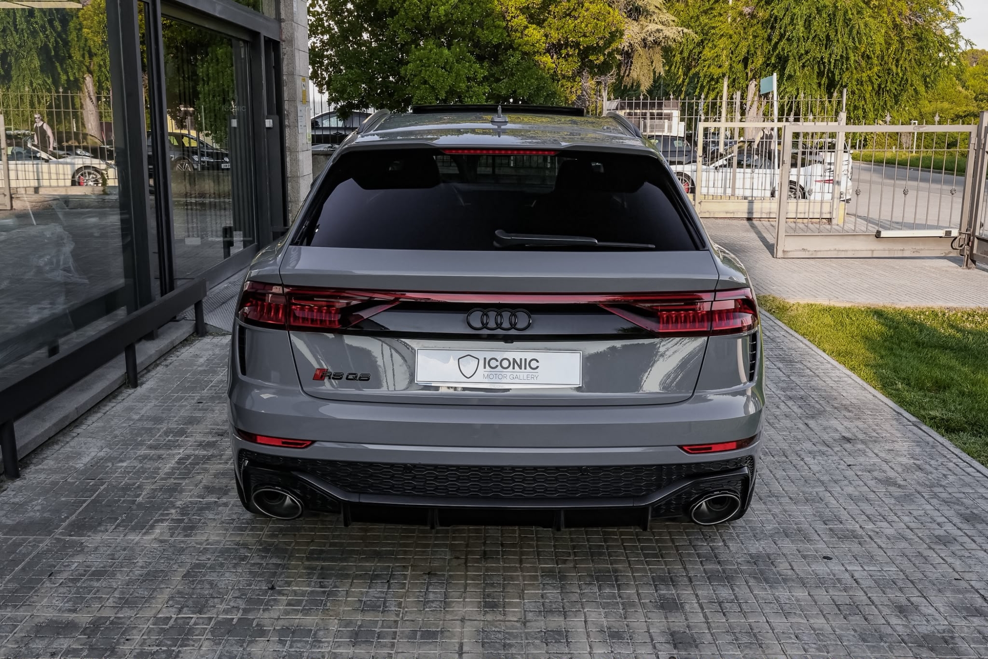 AUDI RSQ8