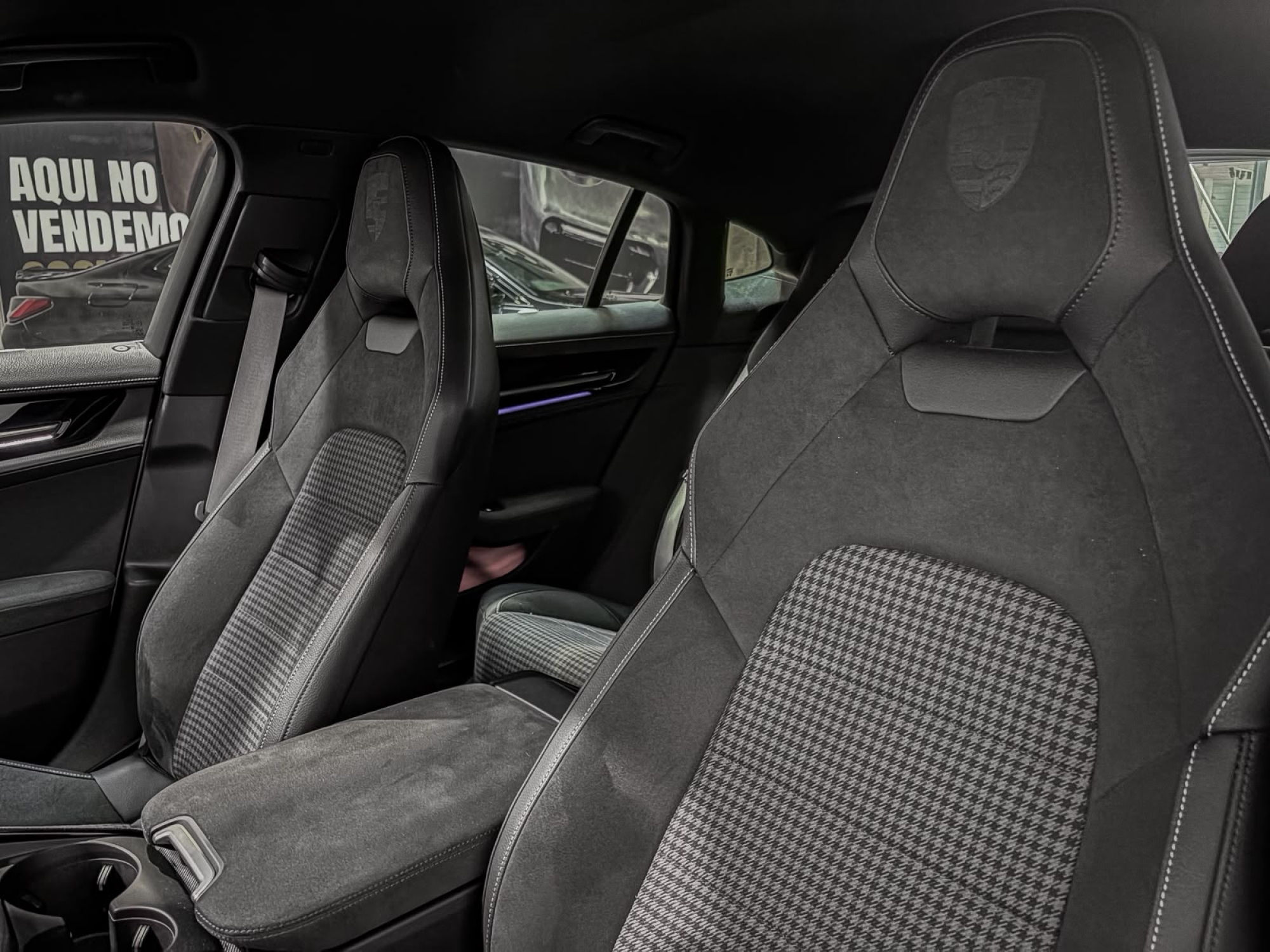 PORSCHE PANAMERA 4 E-HYBRID