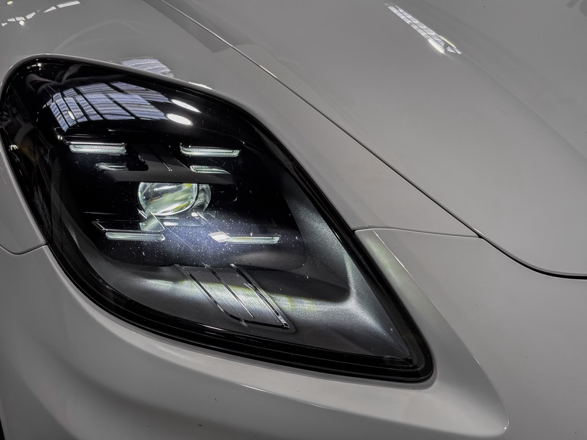 PORSCHE PANAMERA 4 E-HYBRID