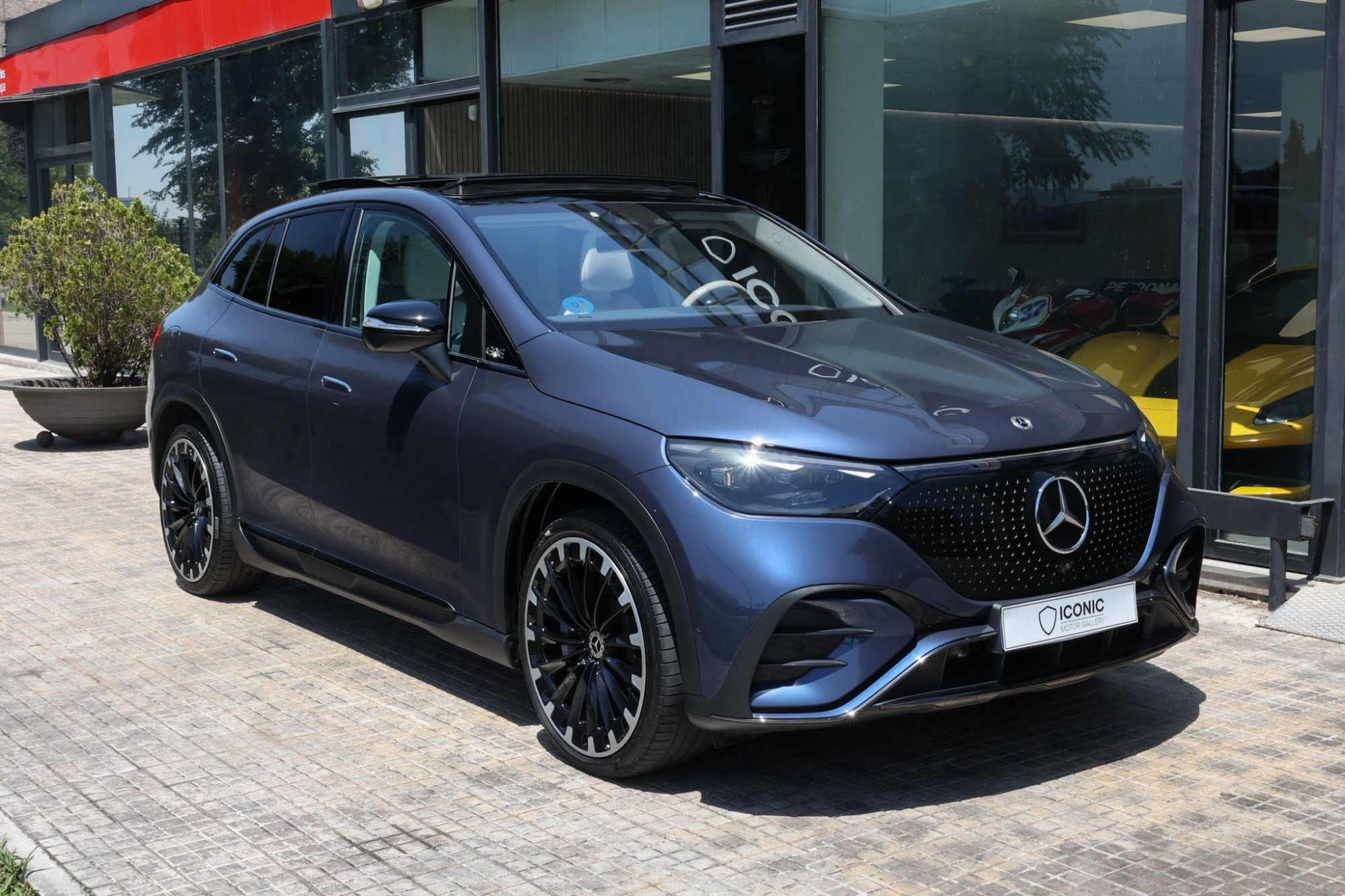 MERCEDES-BENZ EQE 350 4MATIC SUV