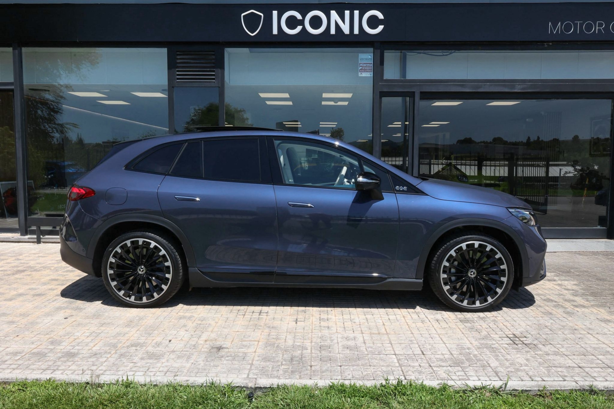 MERCEDES-BENZ EQE 350 4MATIC SUV