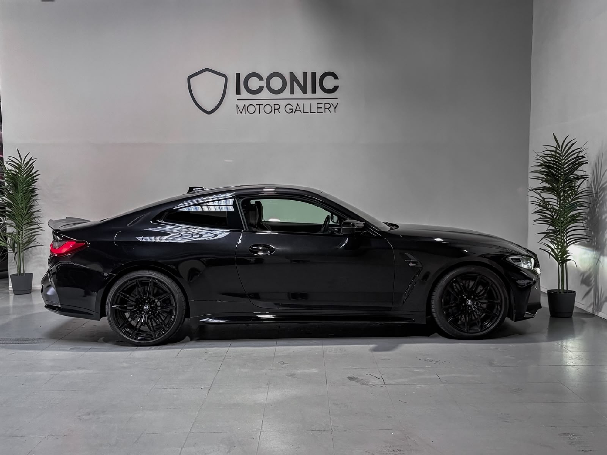 BMW M4 COMPETITION 