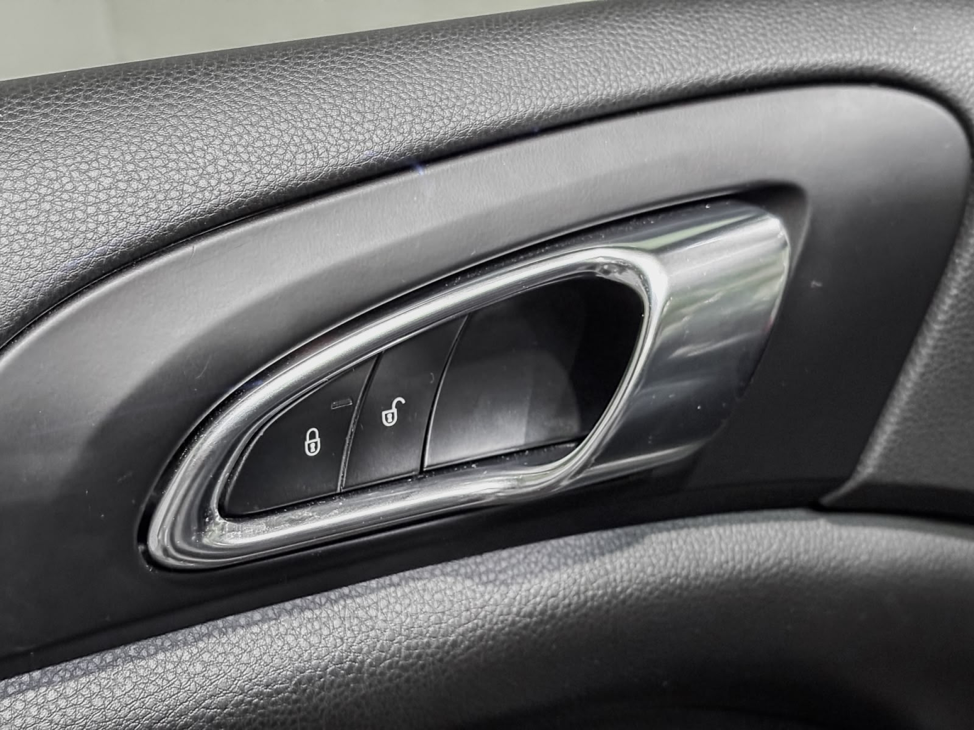 PORSCHE CAYENNE PLATINUM EDITION