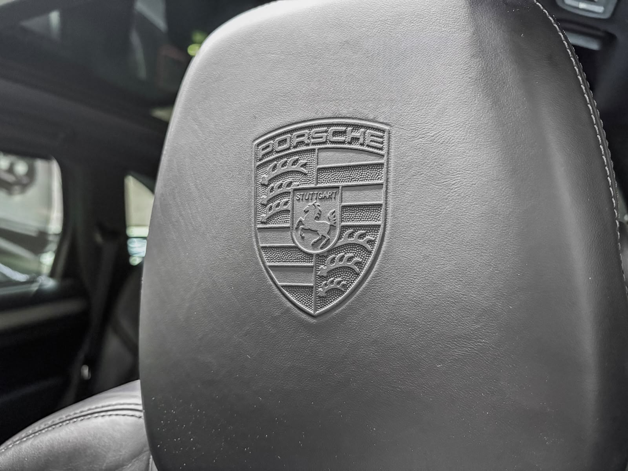 PORSCHE CAYENNE PLATINUM EDITION