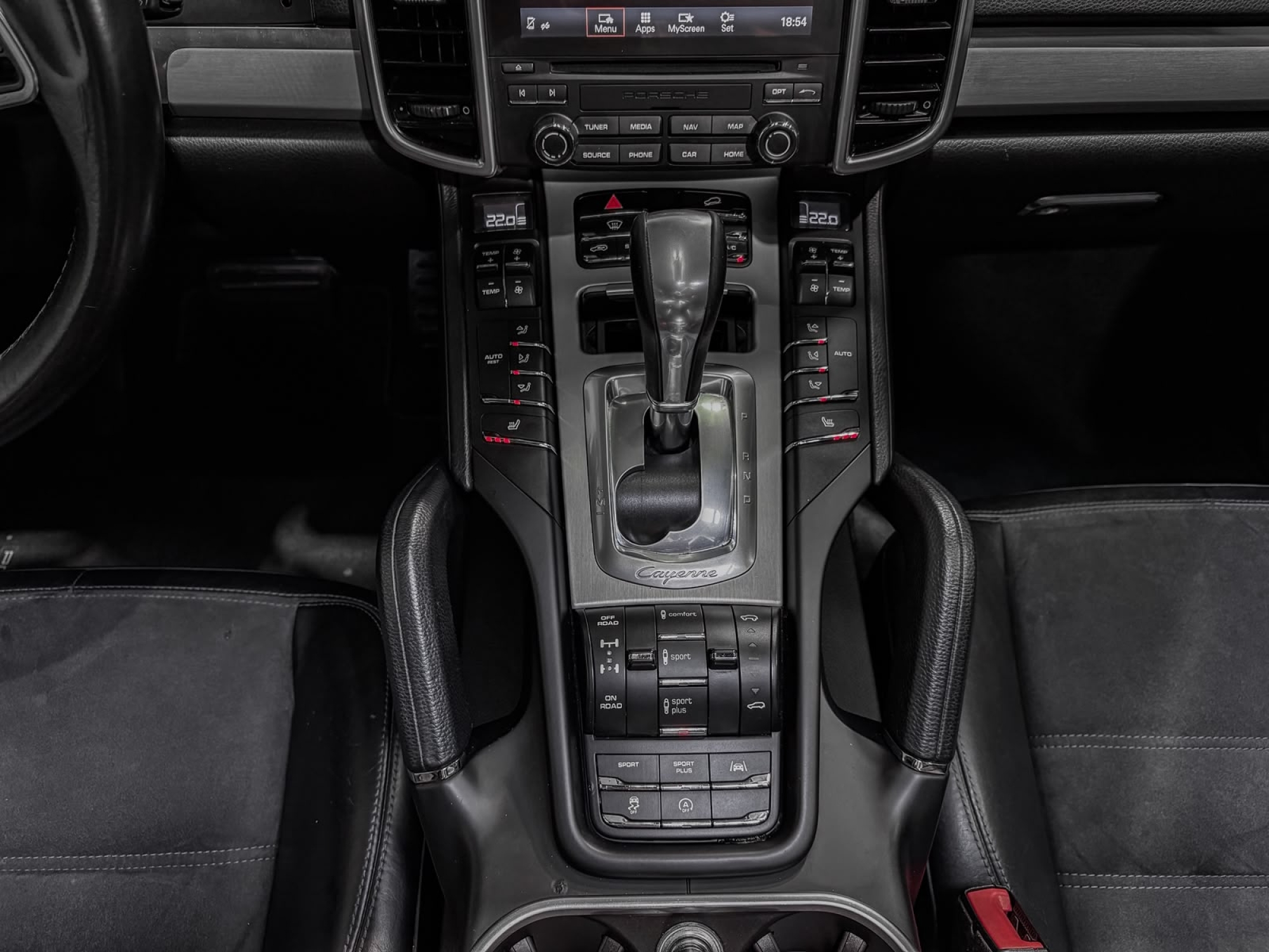 PORSCHE CAYENNE PLATINUM EDITION