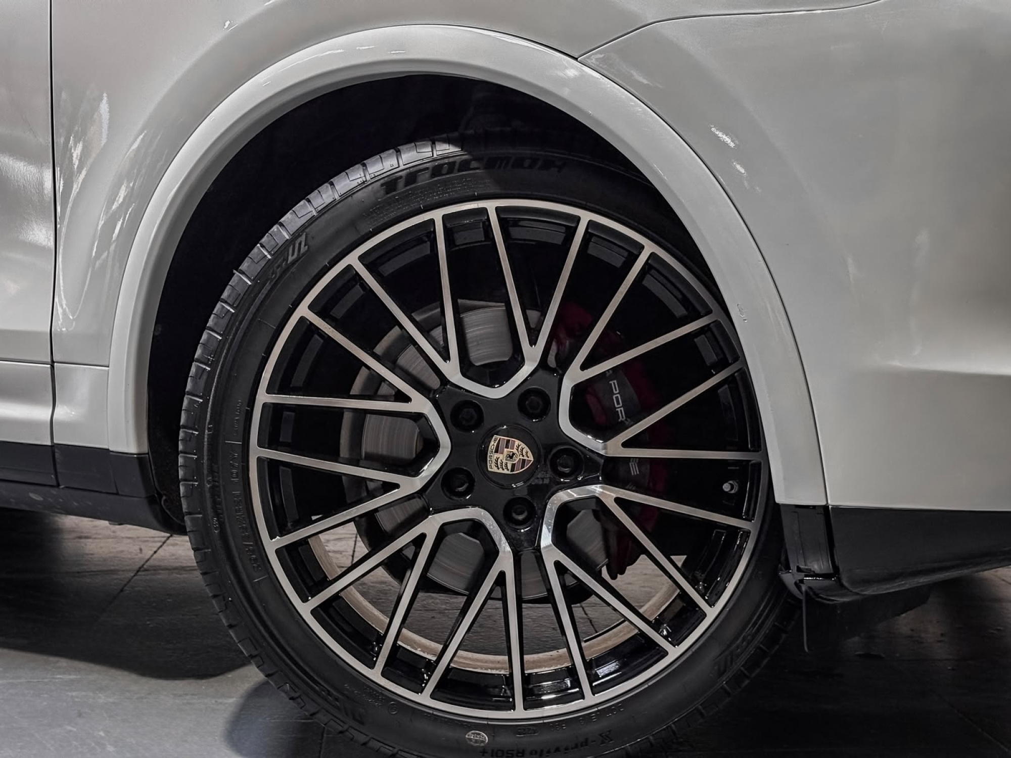 PORSCHE CAYENNE PLATINUM EDITION