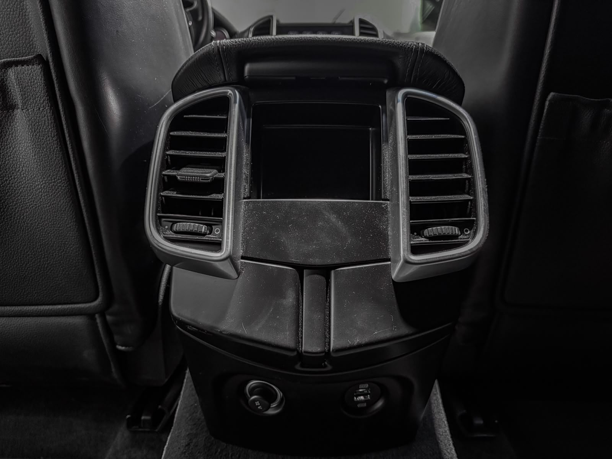 PORSCHE CAYENNE PLATINUM EDITION