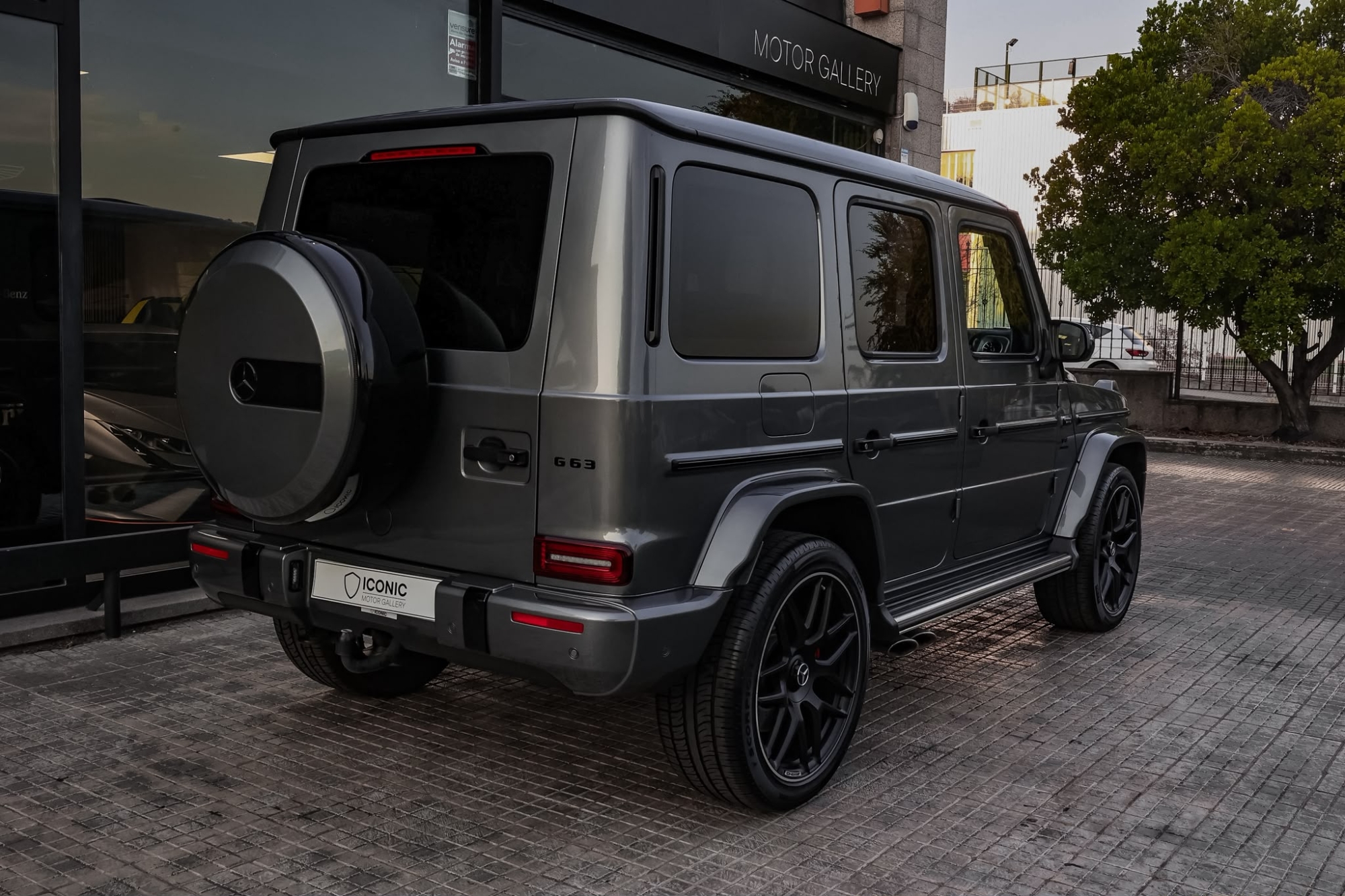 MERCEDES-BENZ G63 AMG
