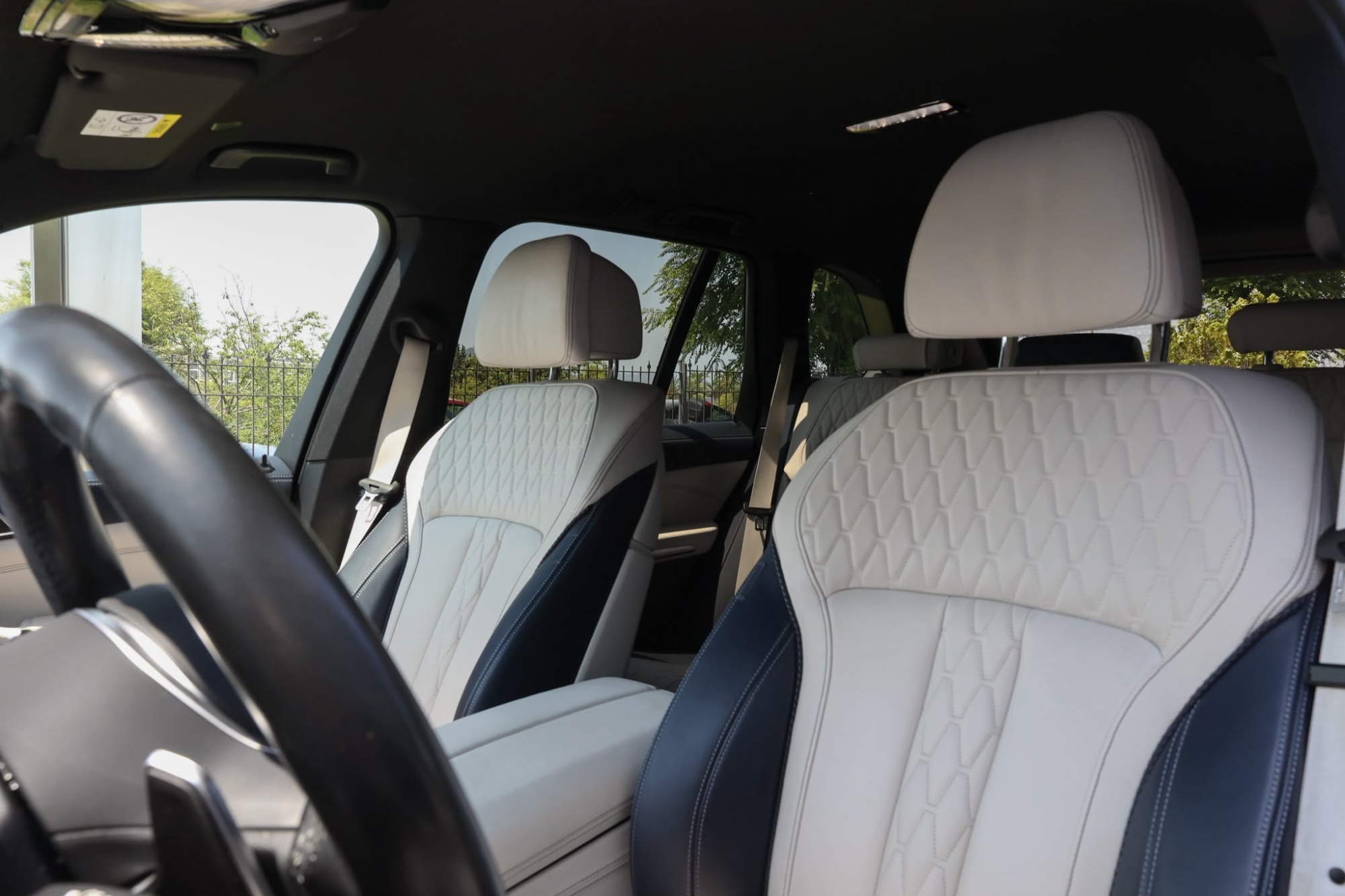 BMW X5 M50i