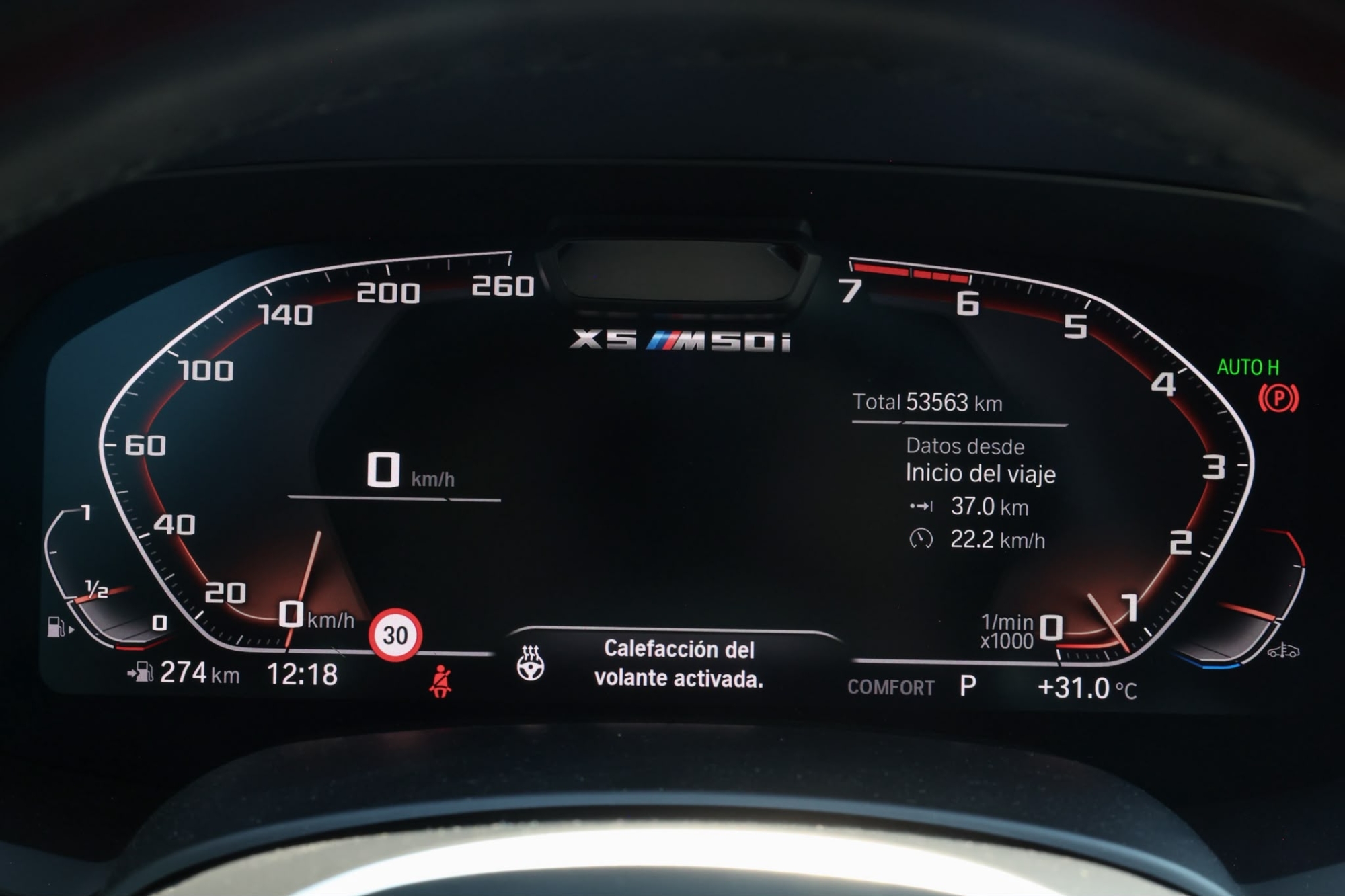 BMW X5 M50i