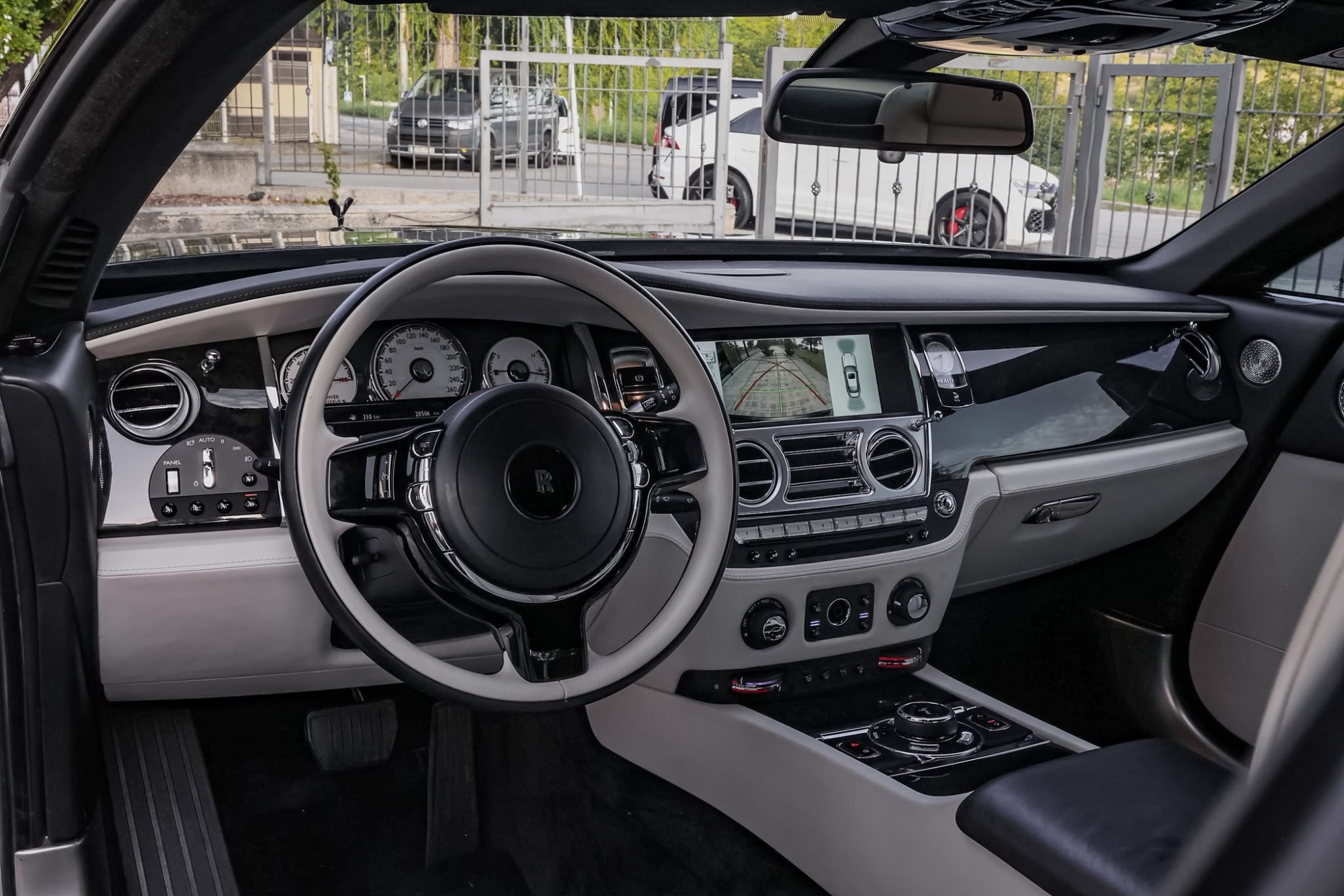 ROLLS-ROYCE WRAITH
