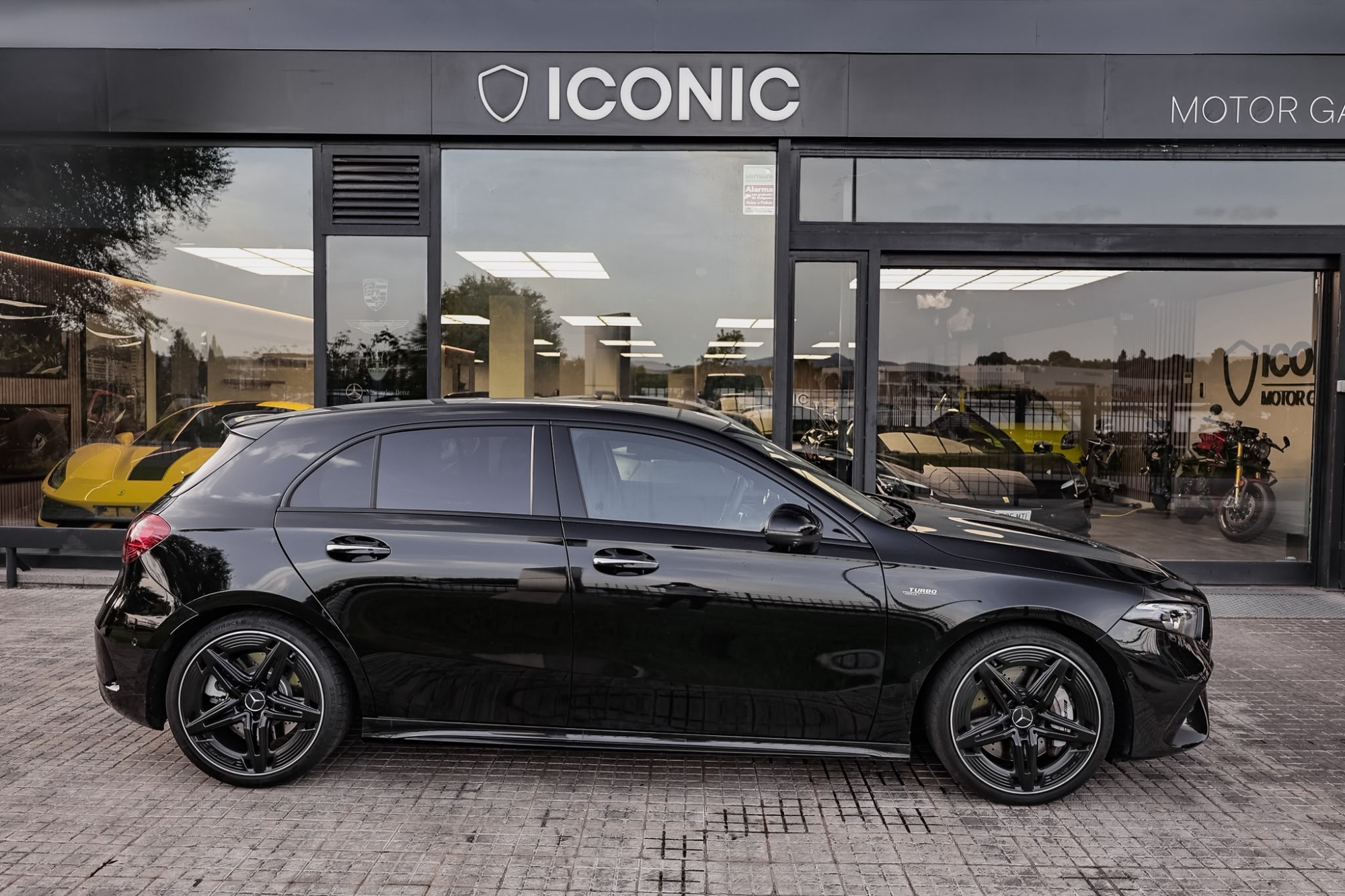 MERCEDES-BENZ  A35 AMG