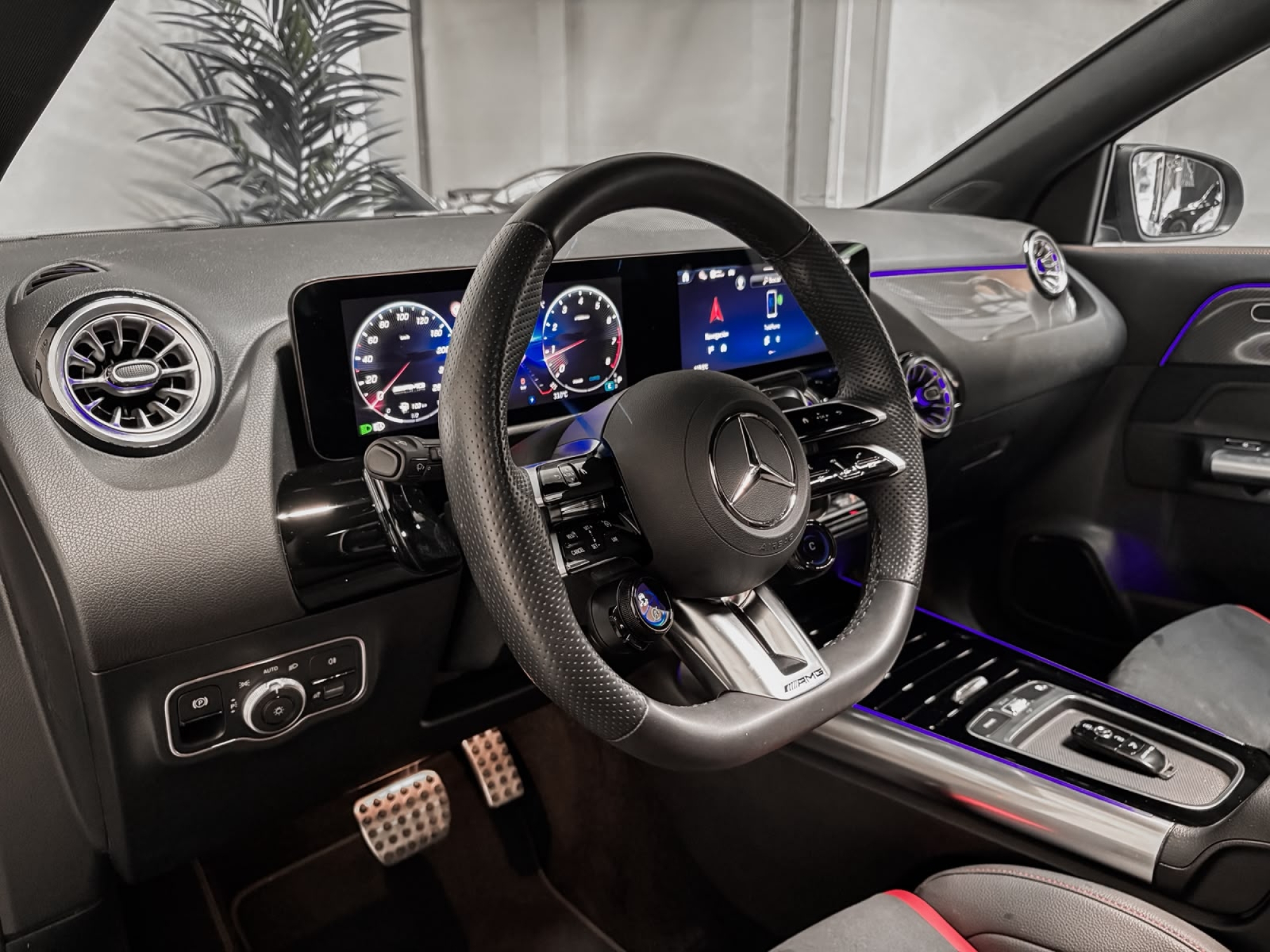 MERCEDES-BENZ GLA35 AMG 4MATIC