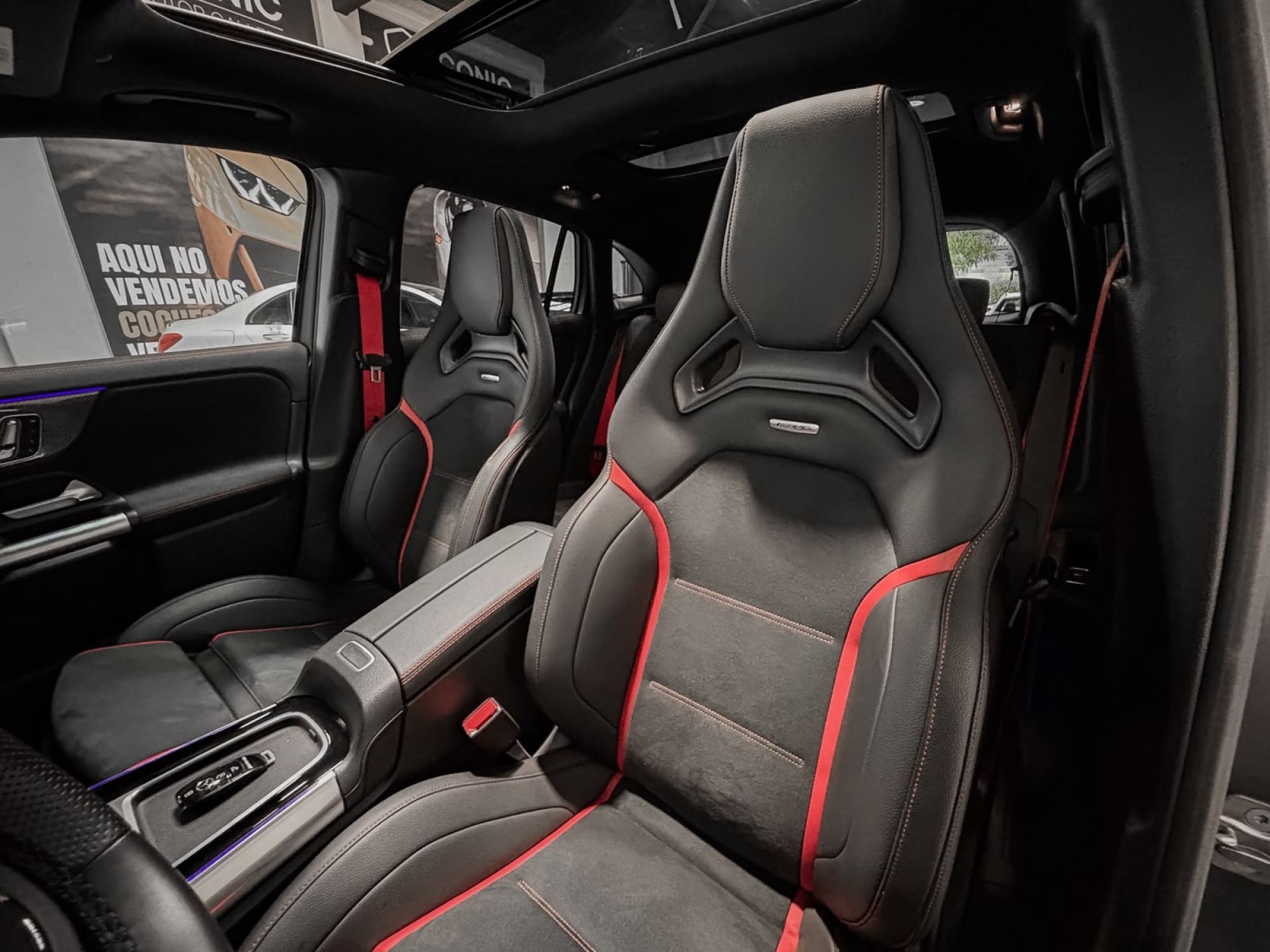 MERCEDES-BENZ GLA35 AMG 4MATIC