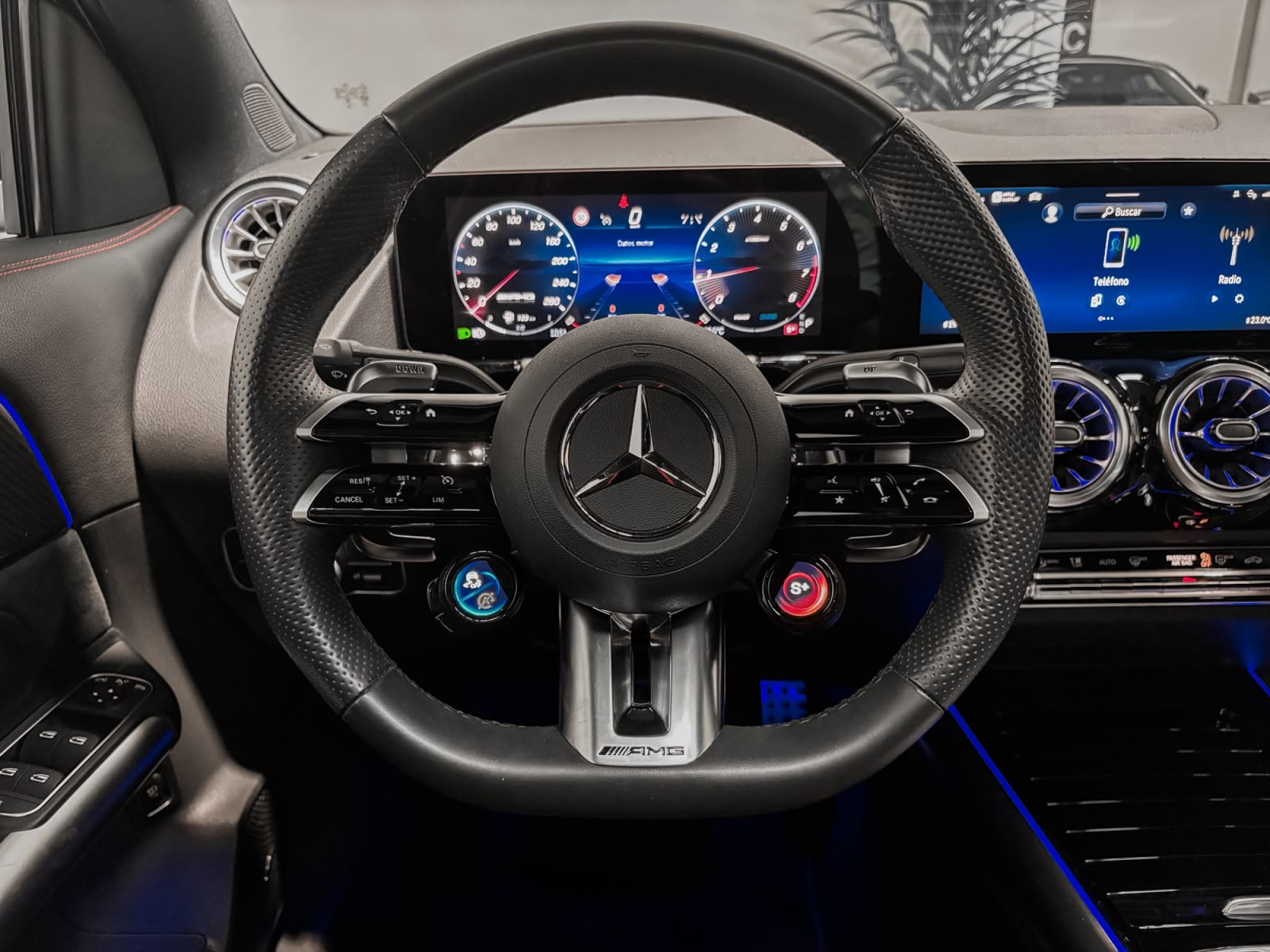 MERCEDES-BENZ GLA35 AMG 4MATIC
