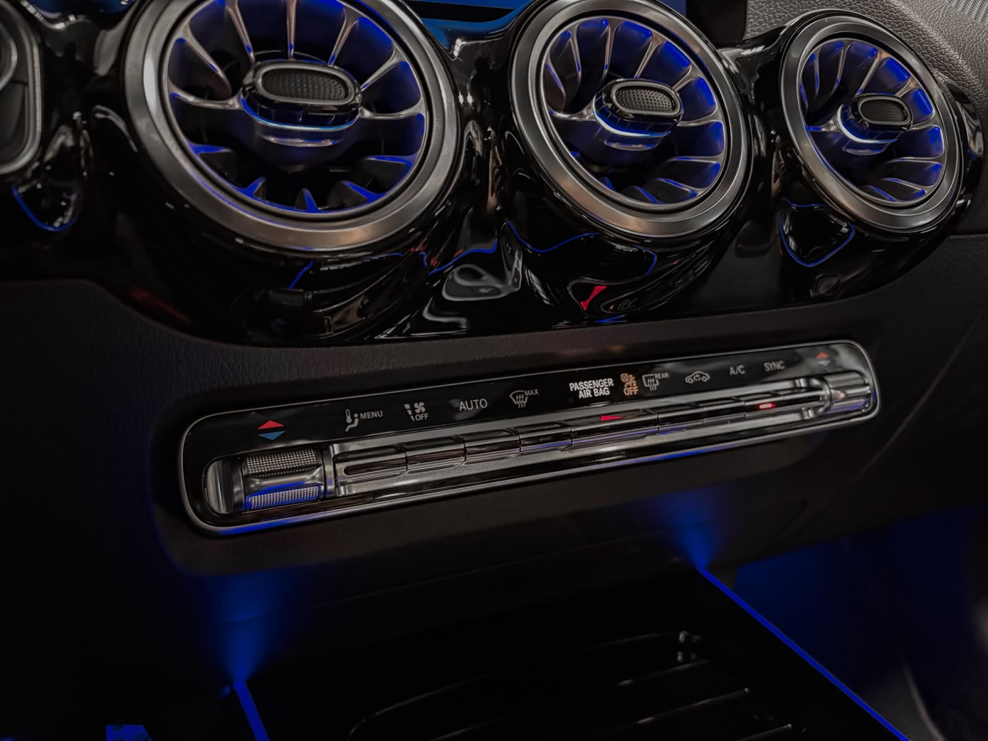 MERCEDES-BENZ GLA35 AMG 4MATIC