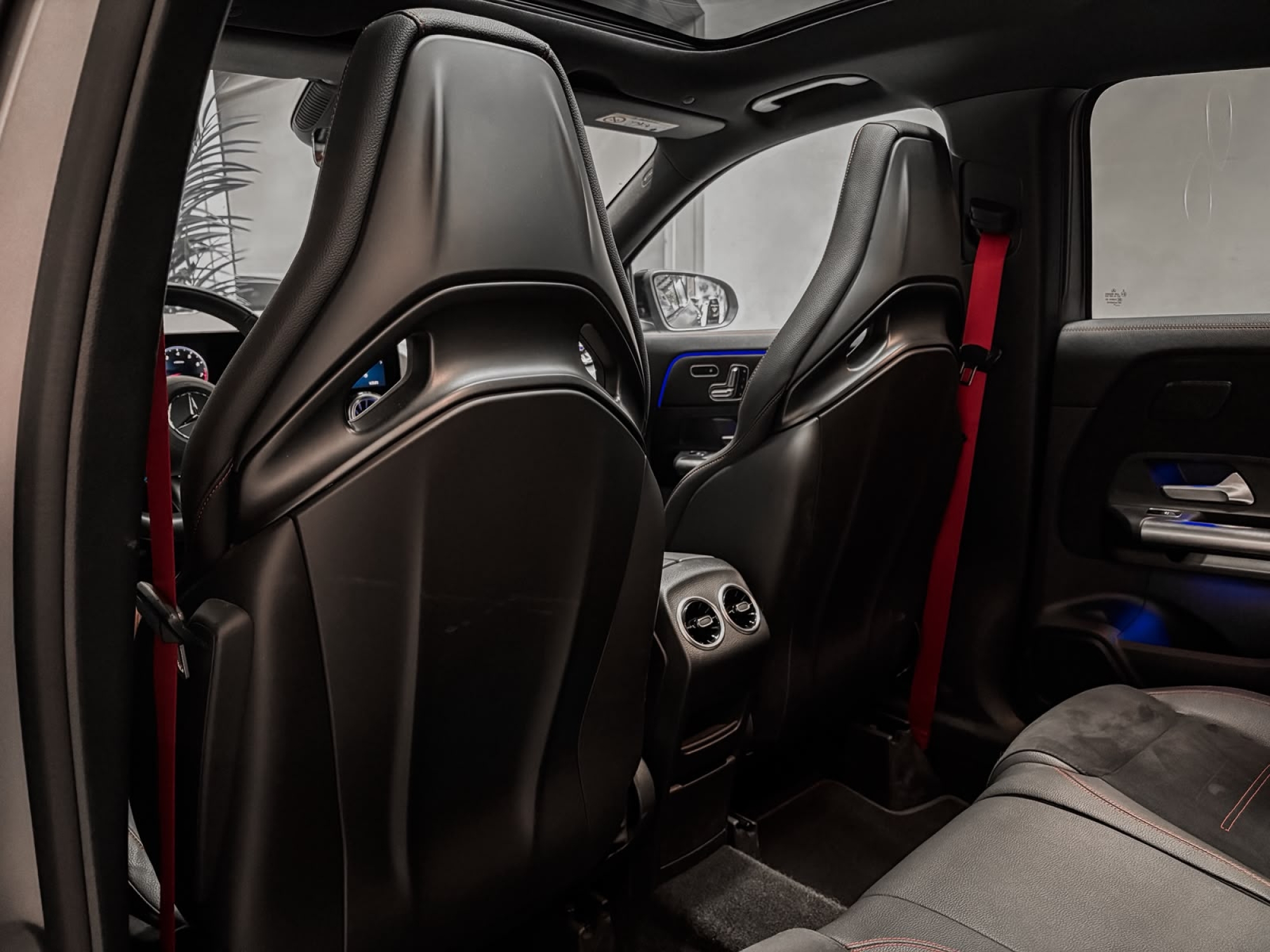 MERCEDES-BENZ GLA35 AMG 4MATIC