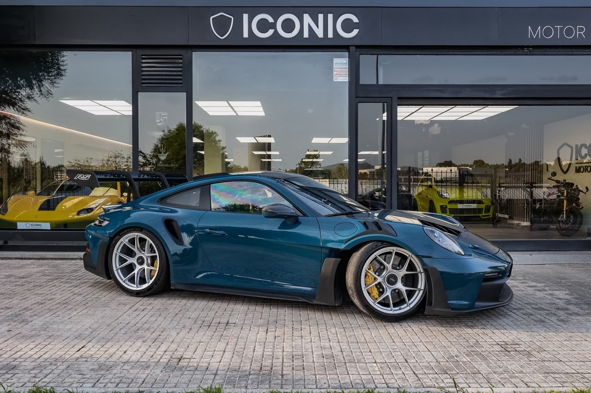 PORSCHE 911 992 GT3 RS WEISSACH PACKAGE