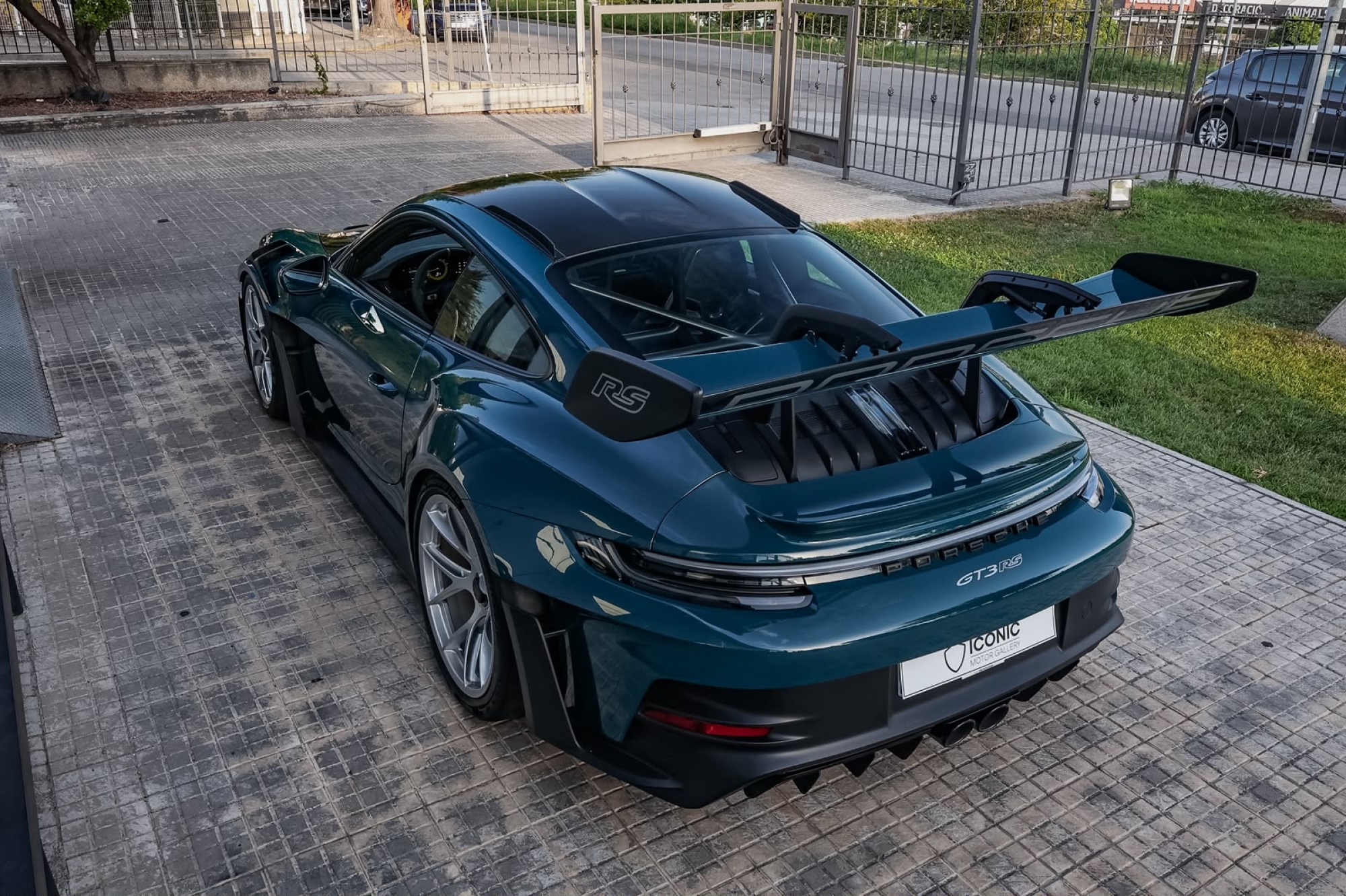 PORSCHE 911 992 GT3 RS WEISSACH PACKAGE