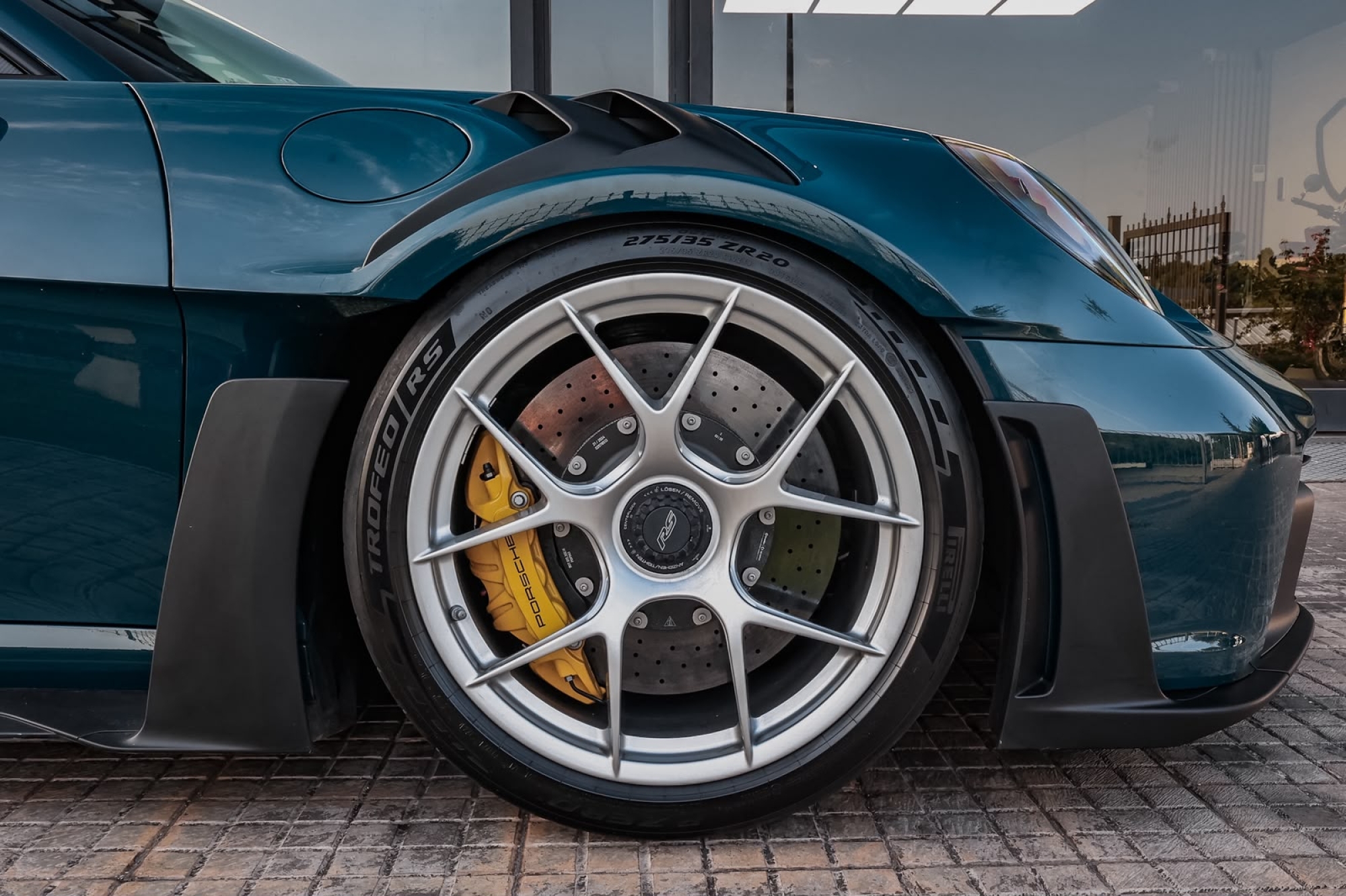 PORSCHE 911 992 GT3 RS WEISSACH PACKAGE