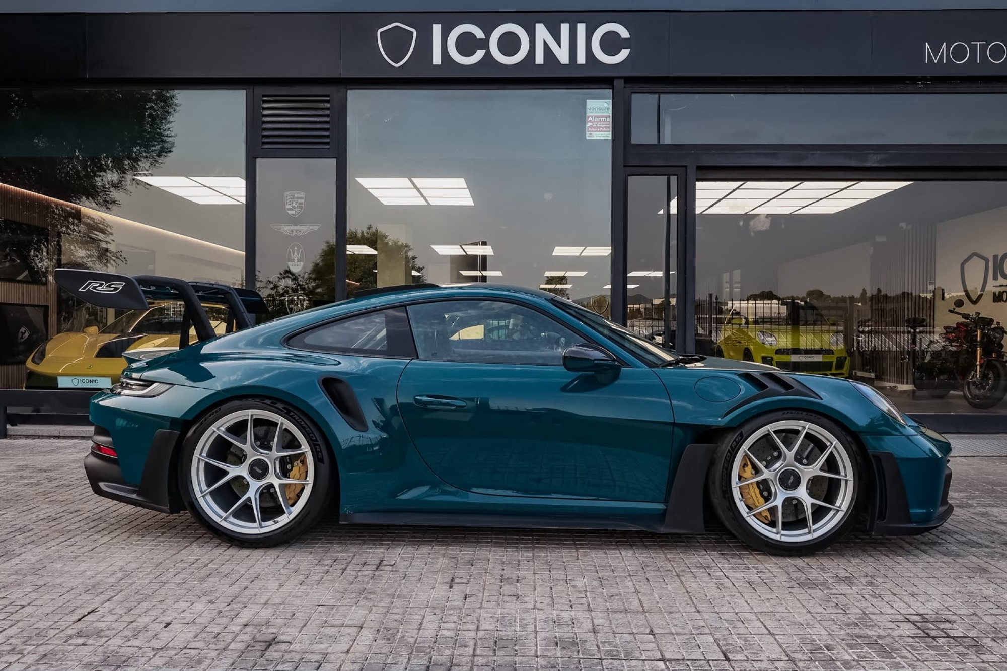 PORSCHE 911 992 GT3 RS WEISSACH PACKAGE