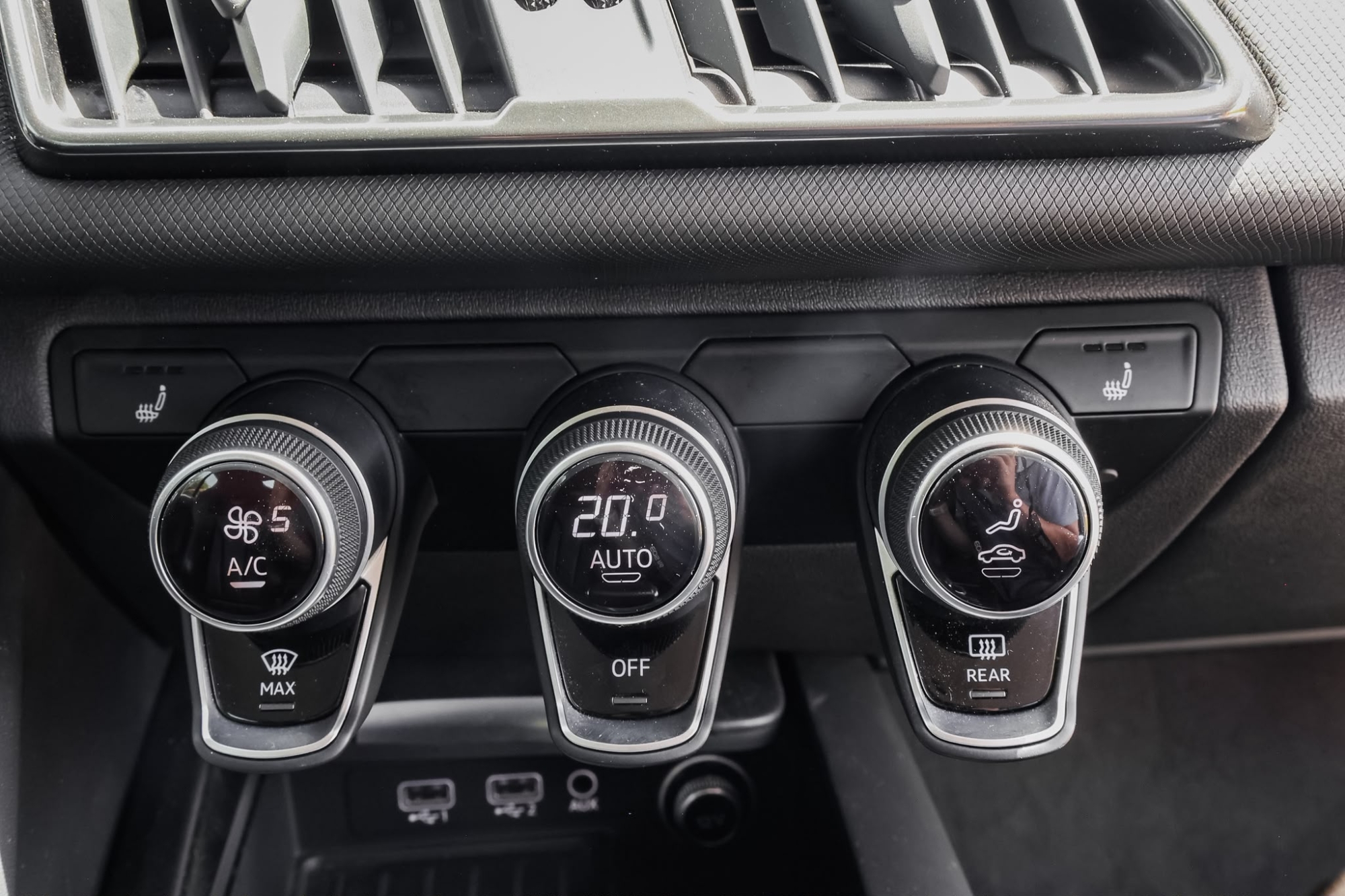 AUDI R8 V10 PLUS